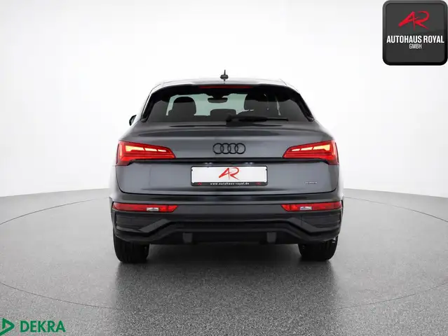 Audi Q5 view 4