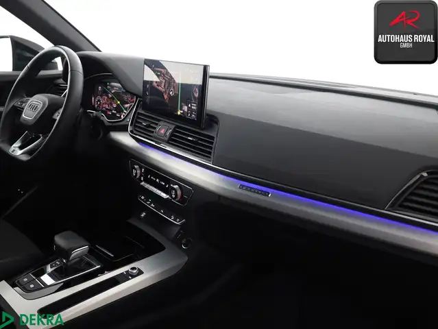 Audi Q5 view 10
