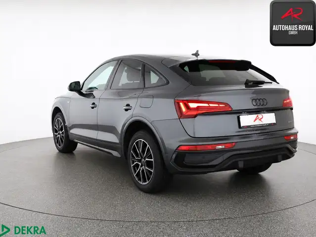 Audi Q5 view 3