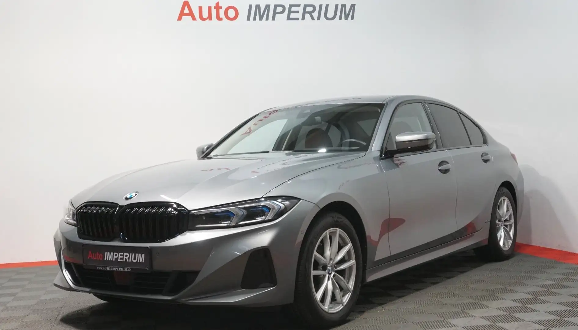 BMW 320 d*Facelift*ACC*AHK*RfK*WIDESCREEN* Szary - 1