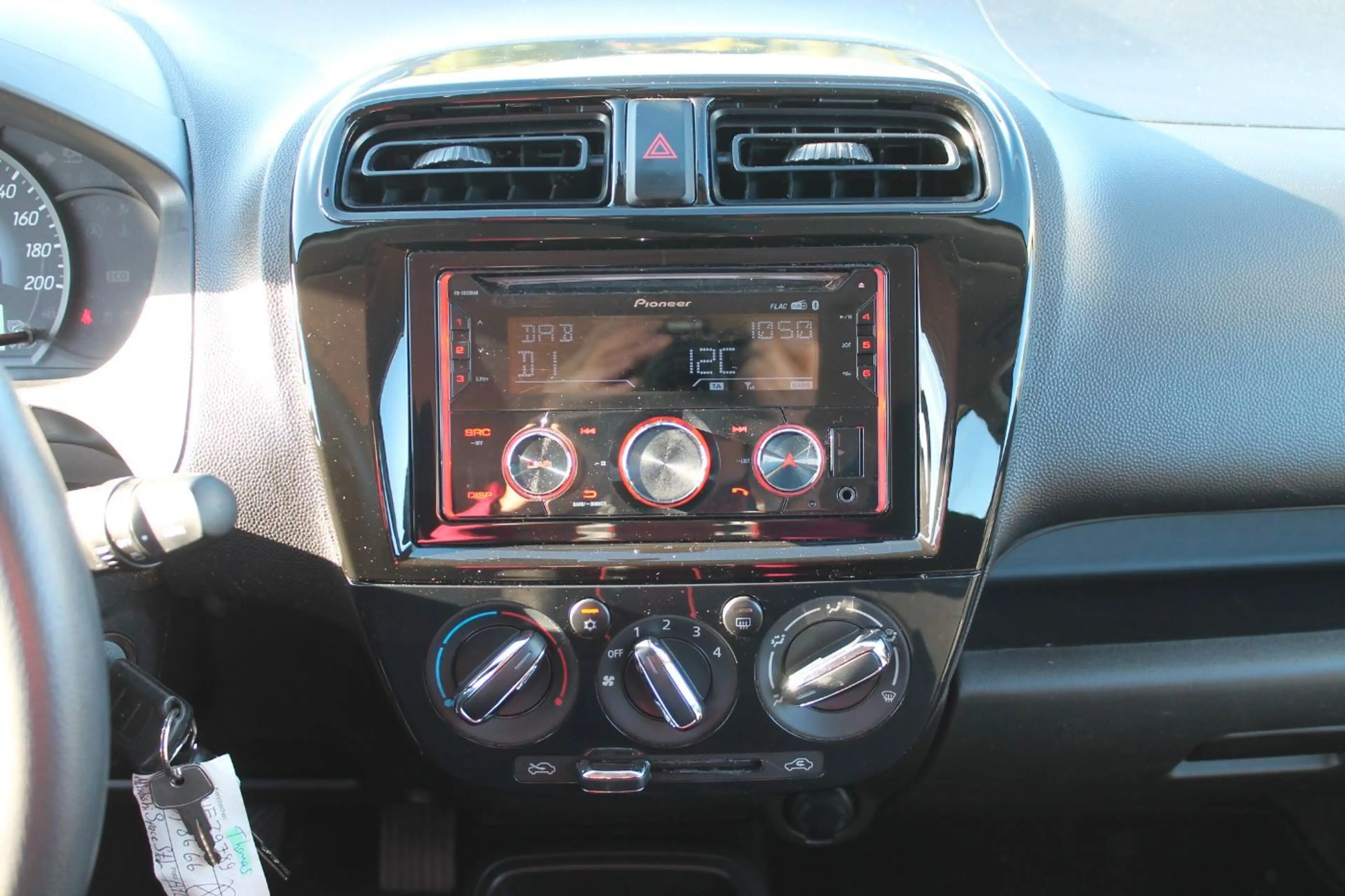 Mitsubishi Space Star 1.2 Spirit — photo 14