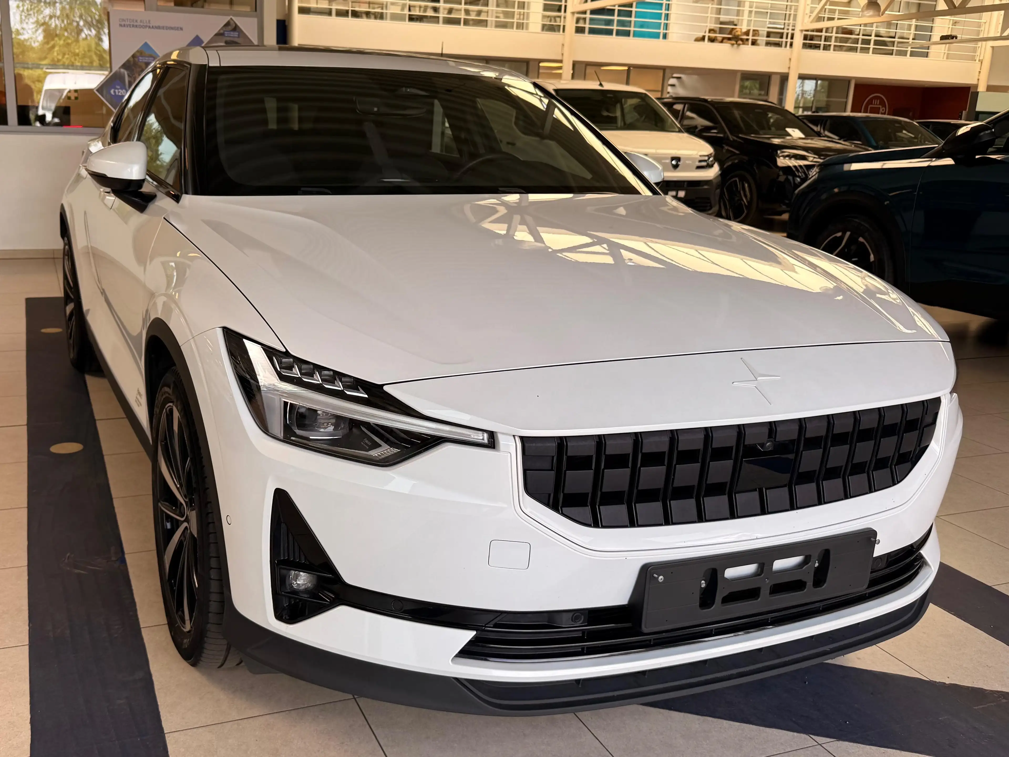 Polestar 2 Polestar 2 78 kWh Dual Motor MY23 (300kW) — photo 8