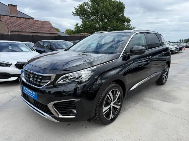 Peugeot 5008 view 9