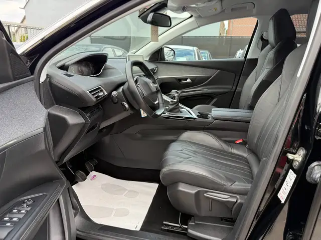 Peugeot 5008 view 11
