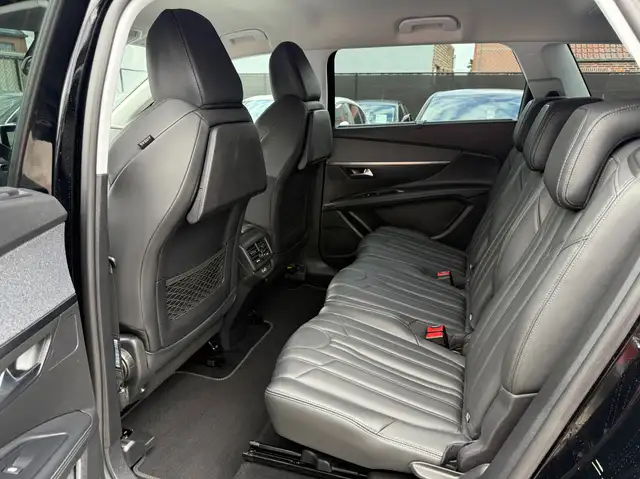 Peugeot 5008 view 13