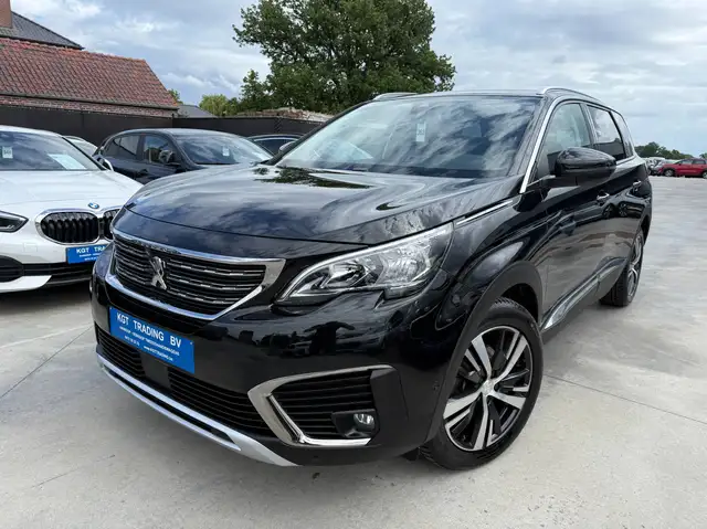 Peugeot 5008 main image