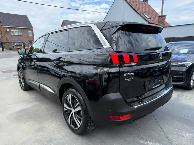 Peugeot 5008 view 7