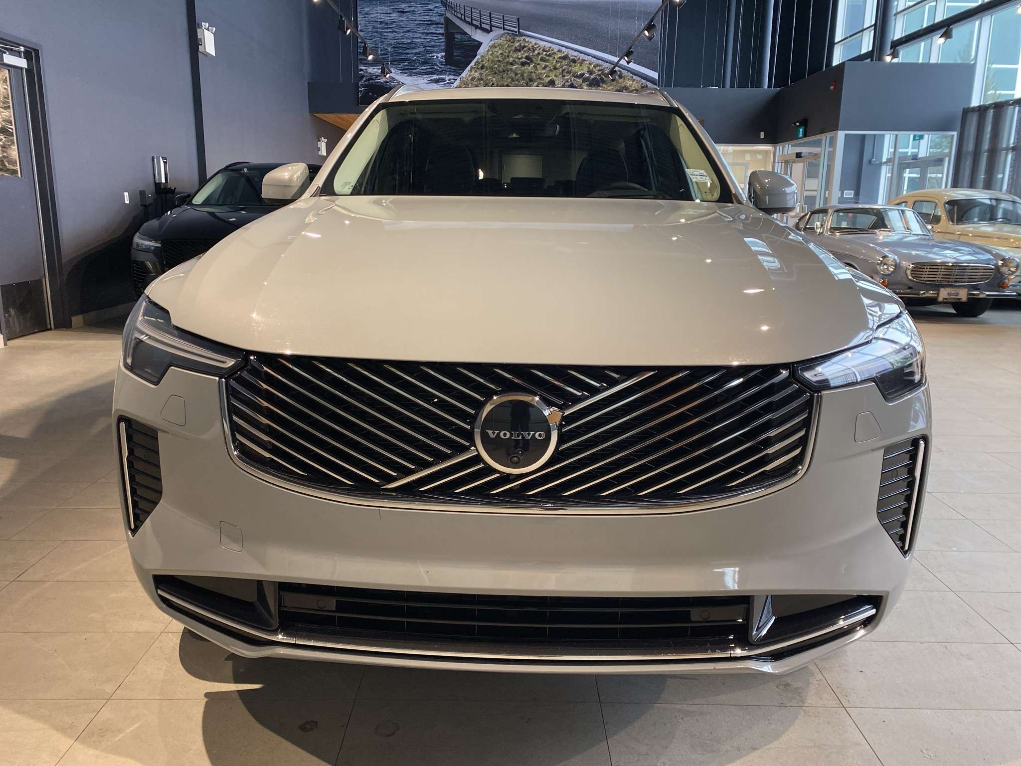 2026 Volvo XC90 B6 AWD Ultra Bright Theme 7-Seater thumb 8