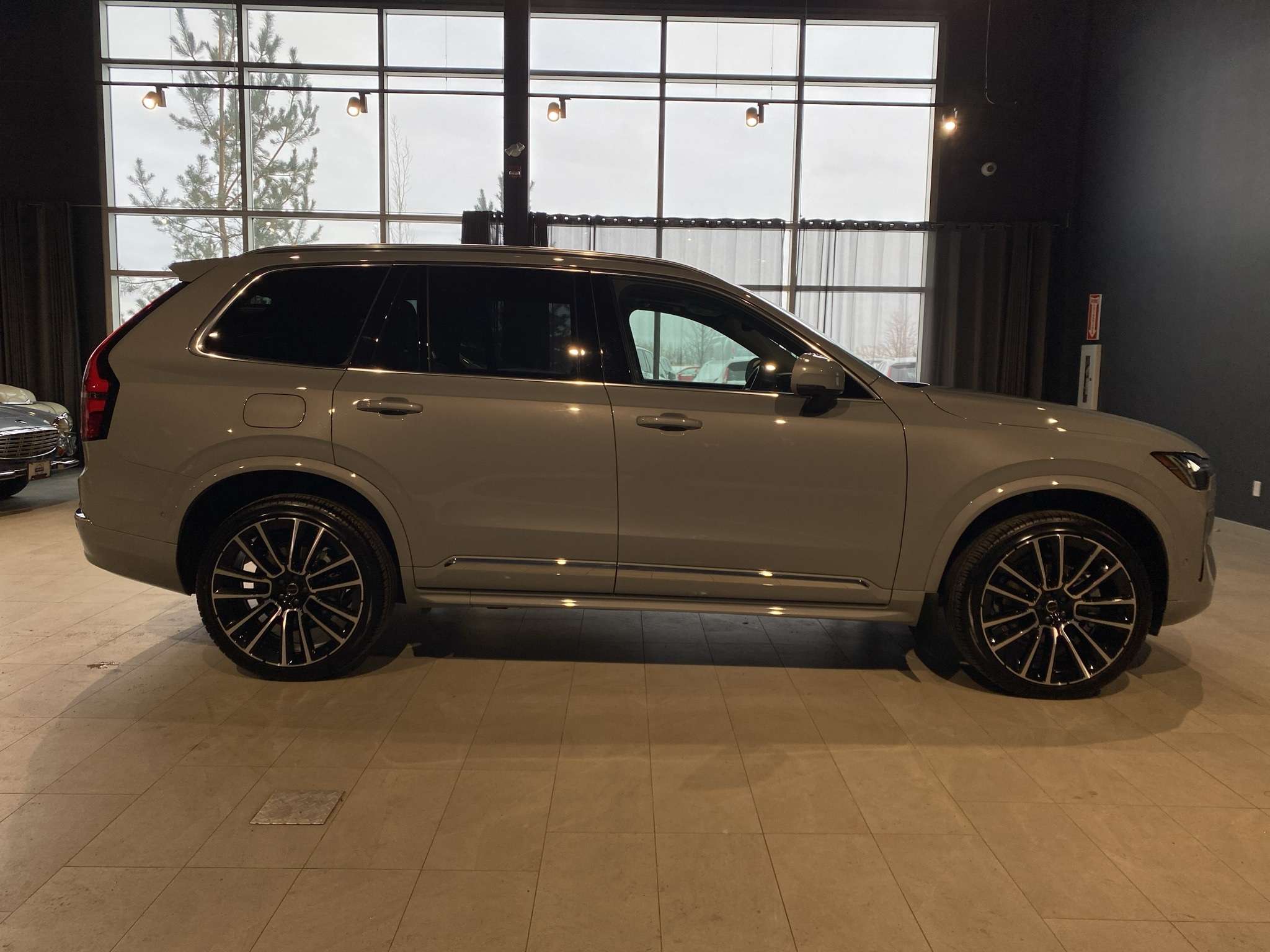 2026 Volvo XC90 B6 AWD Ultra Bright Theme 7-Seater thumb 6