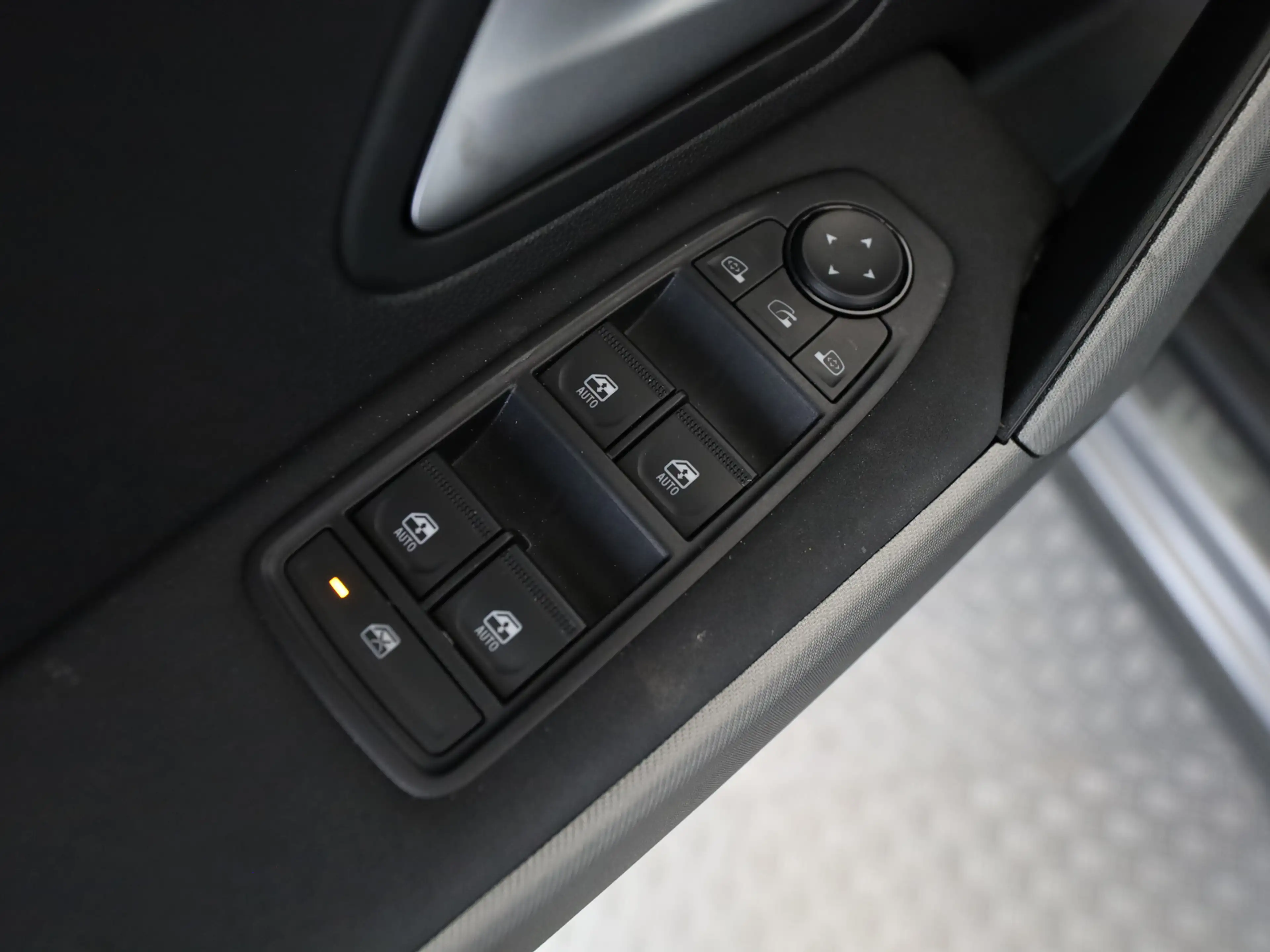 Dacia Bigster 1.8 E-TECH Hybrid 155 Journey — photo 27