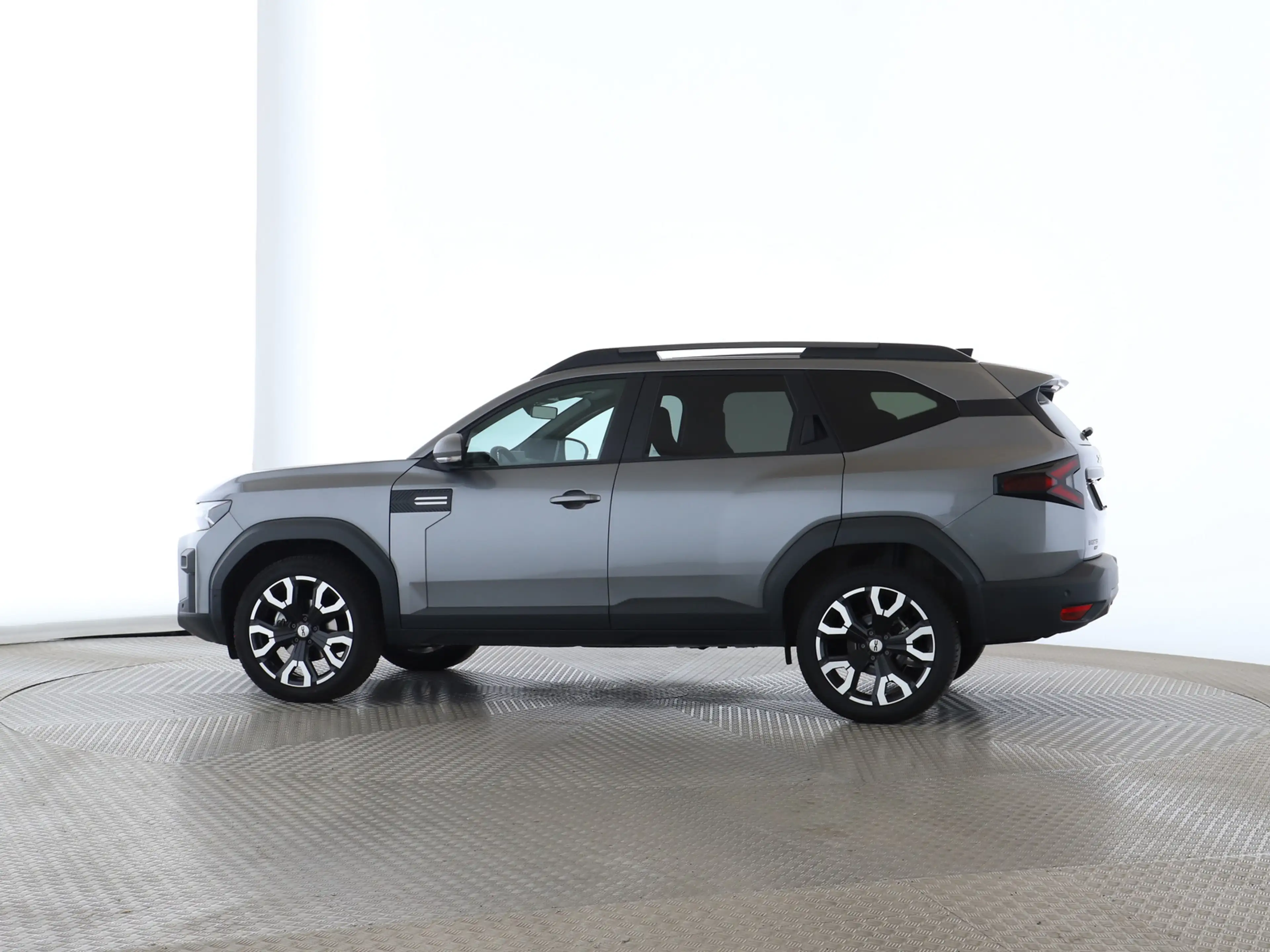 Dacia Bigster 1.8 E-TECH Hybrid 155 Journey — photo 9