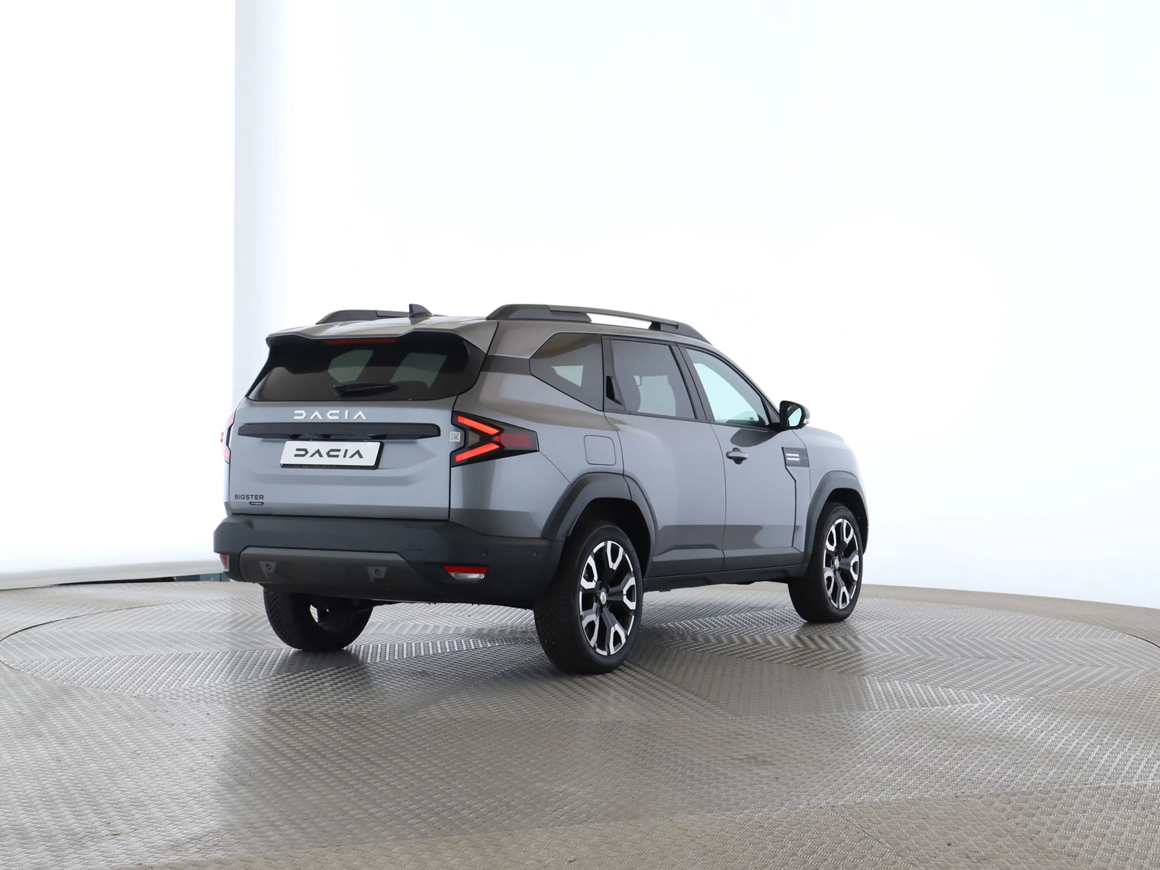 Dacia Bigster 1.8 E-TECH Hybrid 155 Journey — photo 16