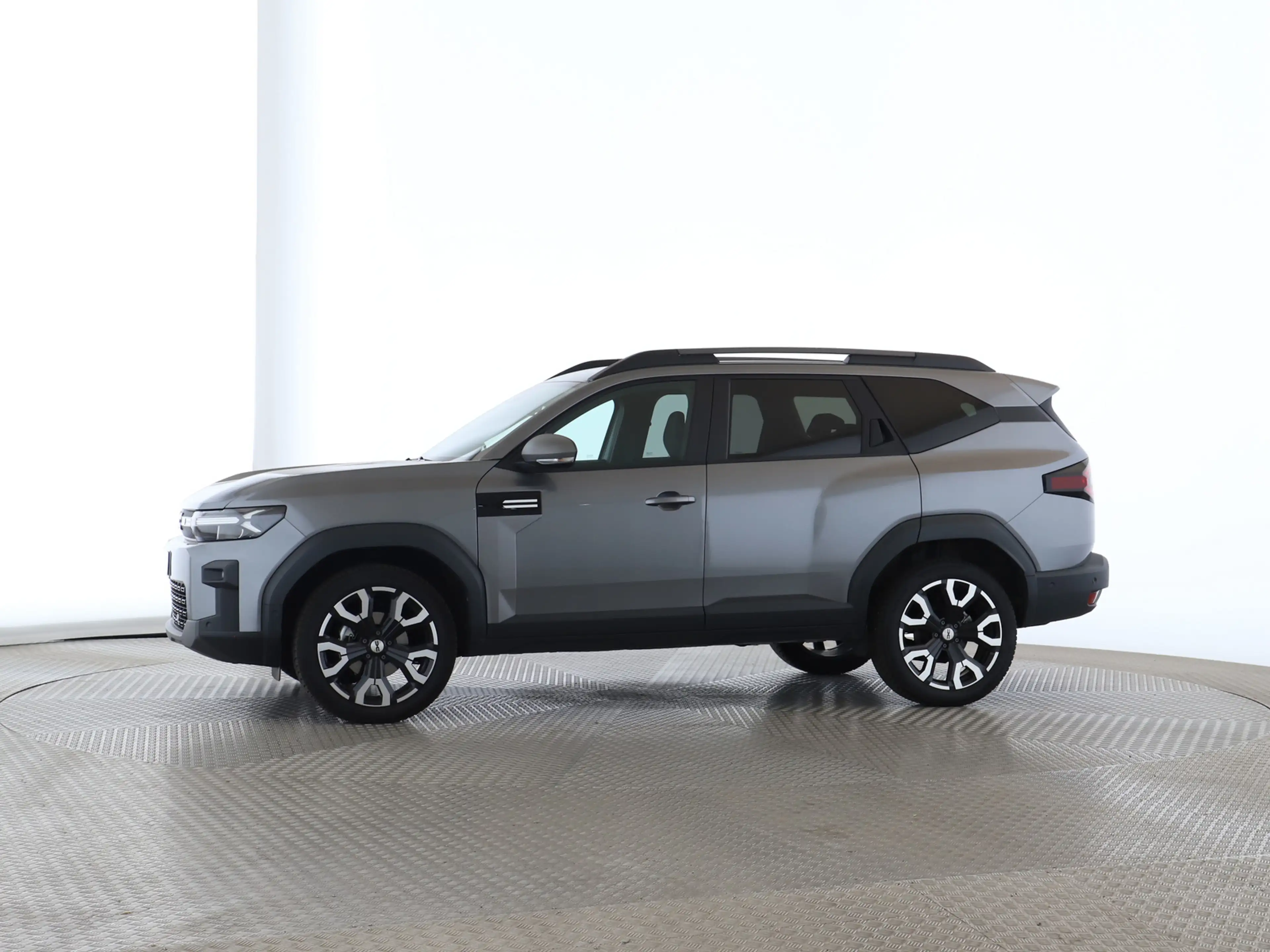 Dacia Bigster 1.8 E-TECH Hybrid 155 Journey — photo 7