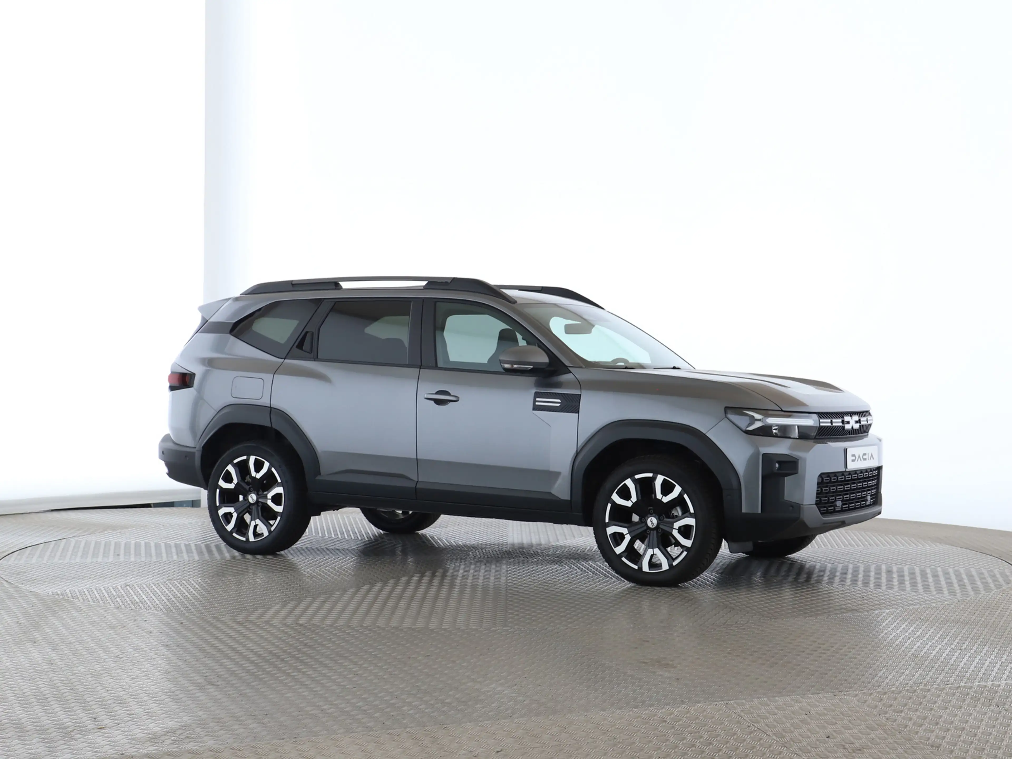 Dacia Bigster 1.8 E-TECH Hybrid 155 Journey — photo 22