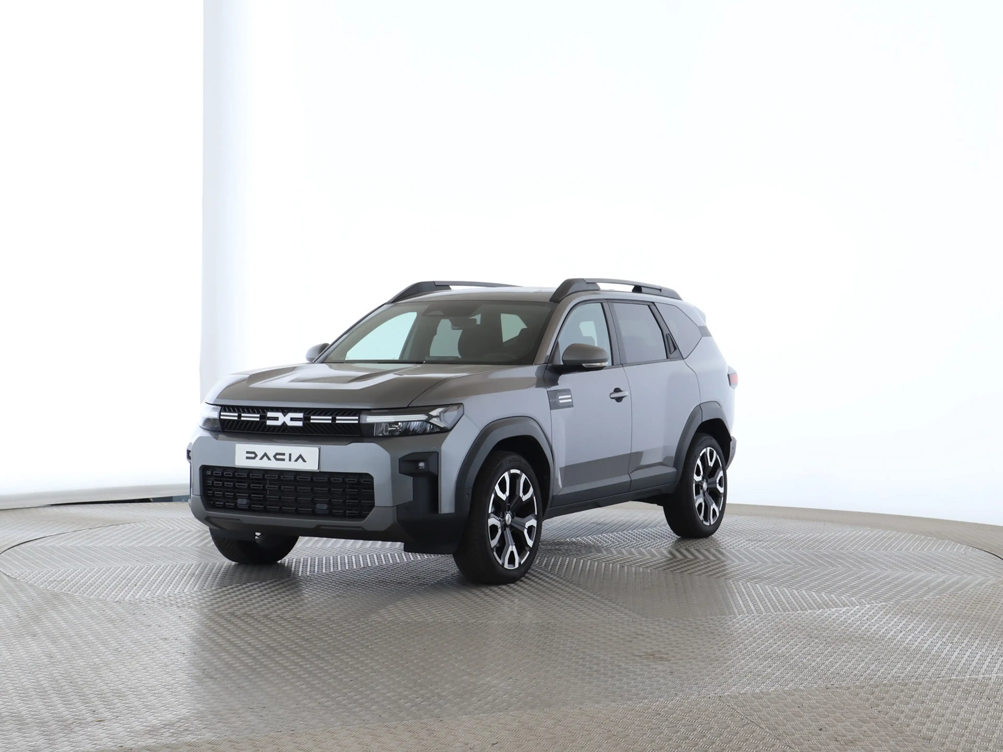 Dacia Bigster 1.8 E-TECH Hybrid 155 Journey — photo 2
