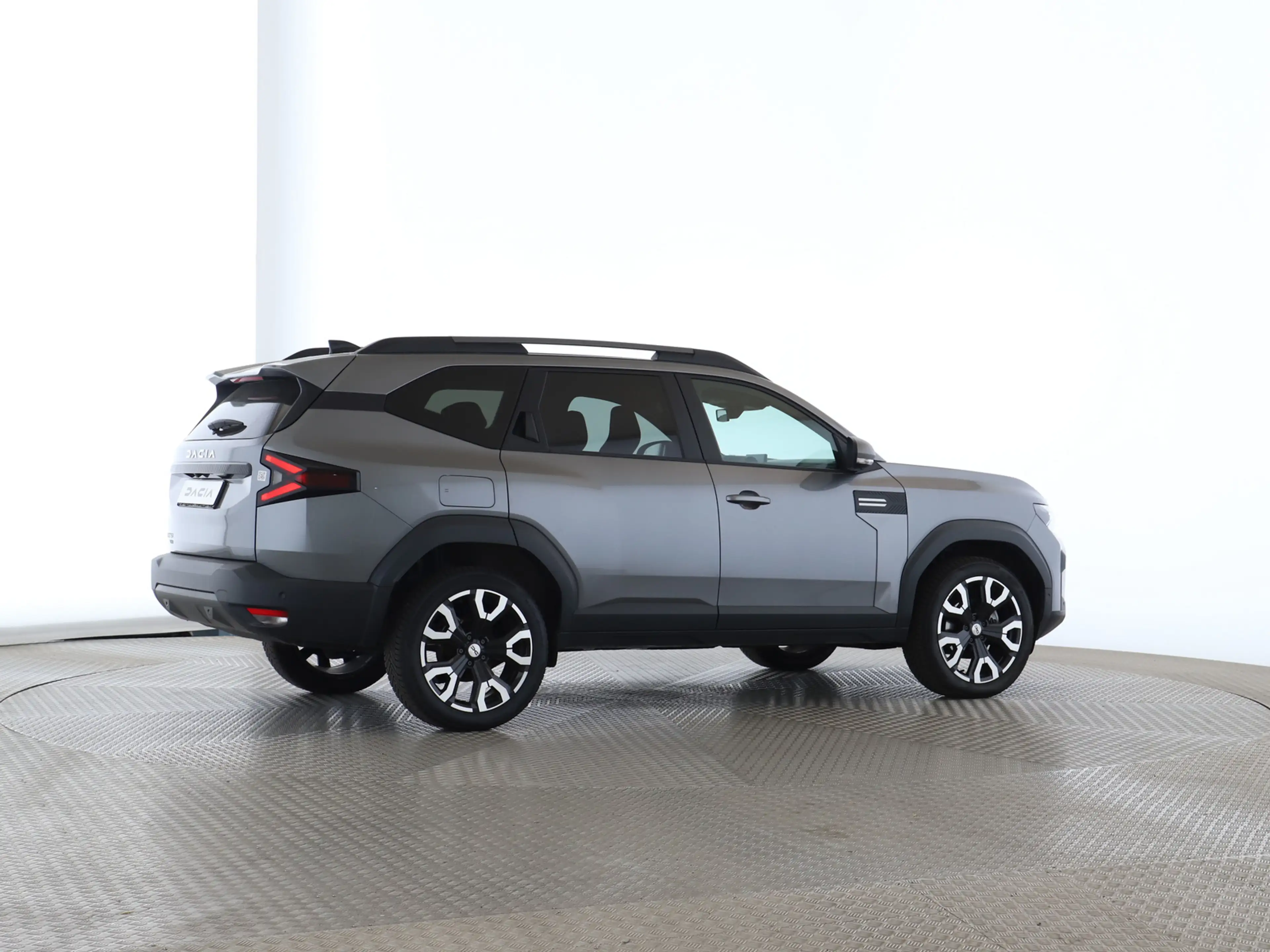 Dacia Bigster 1.8 E-TECH Hybrid 155 Journey — photo 18