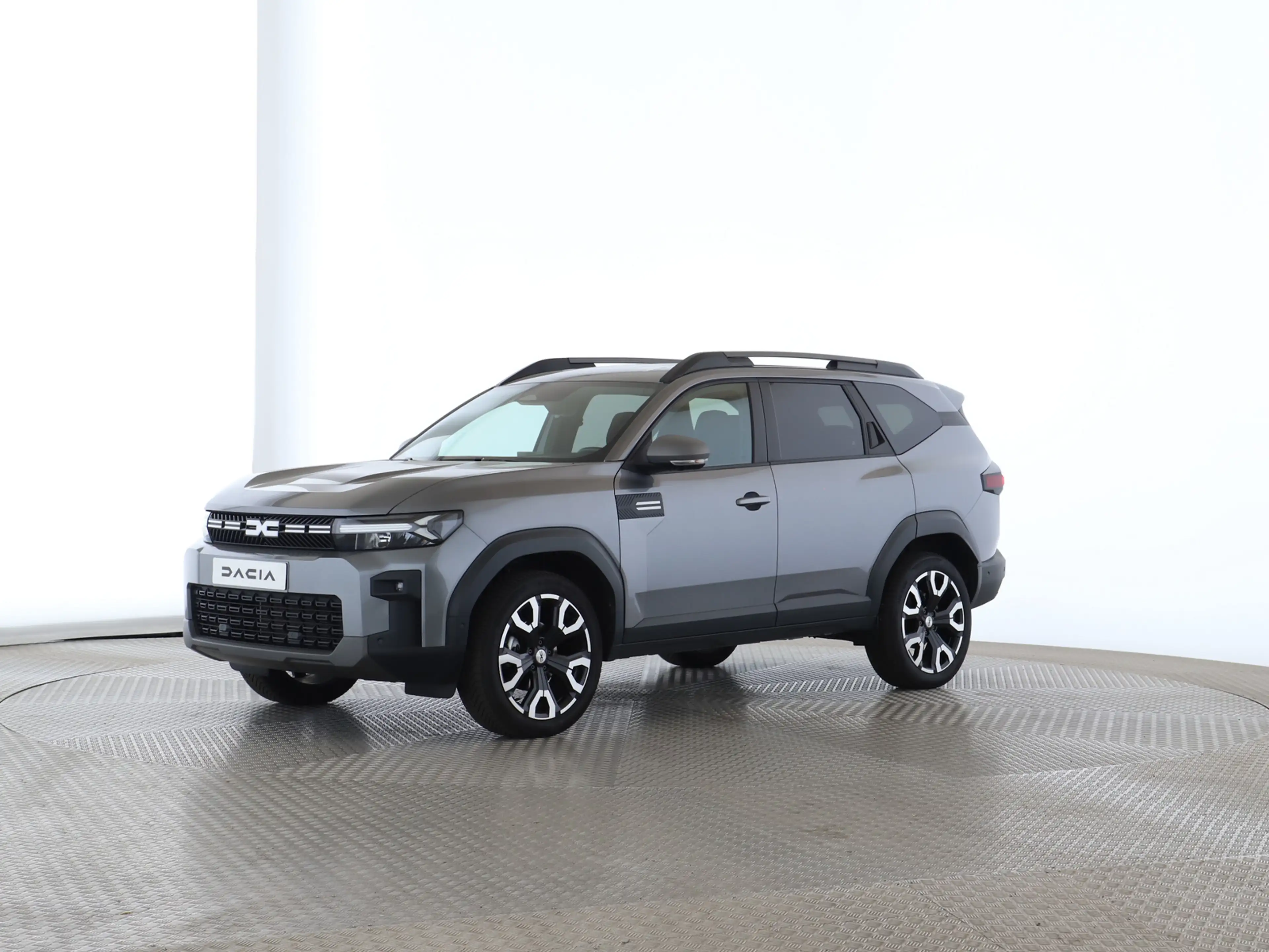 Dacia Bigster 1.8 E-TECH Hybrid 155 Journey — photo 4