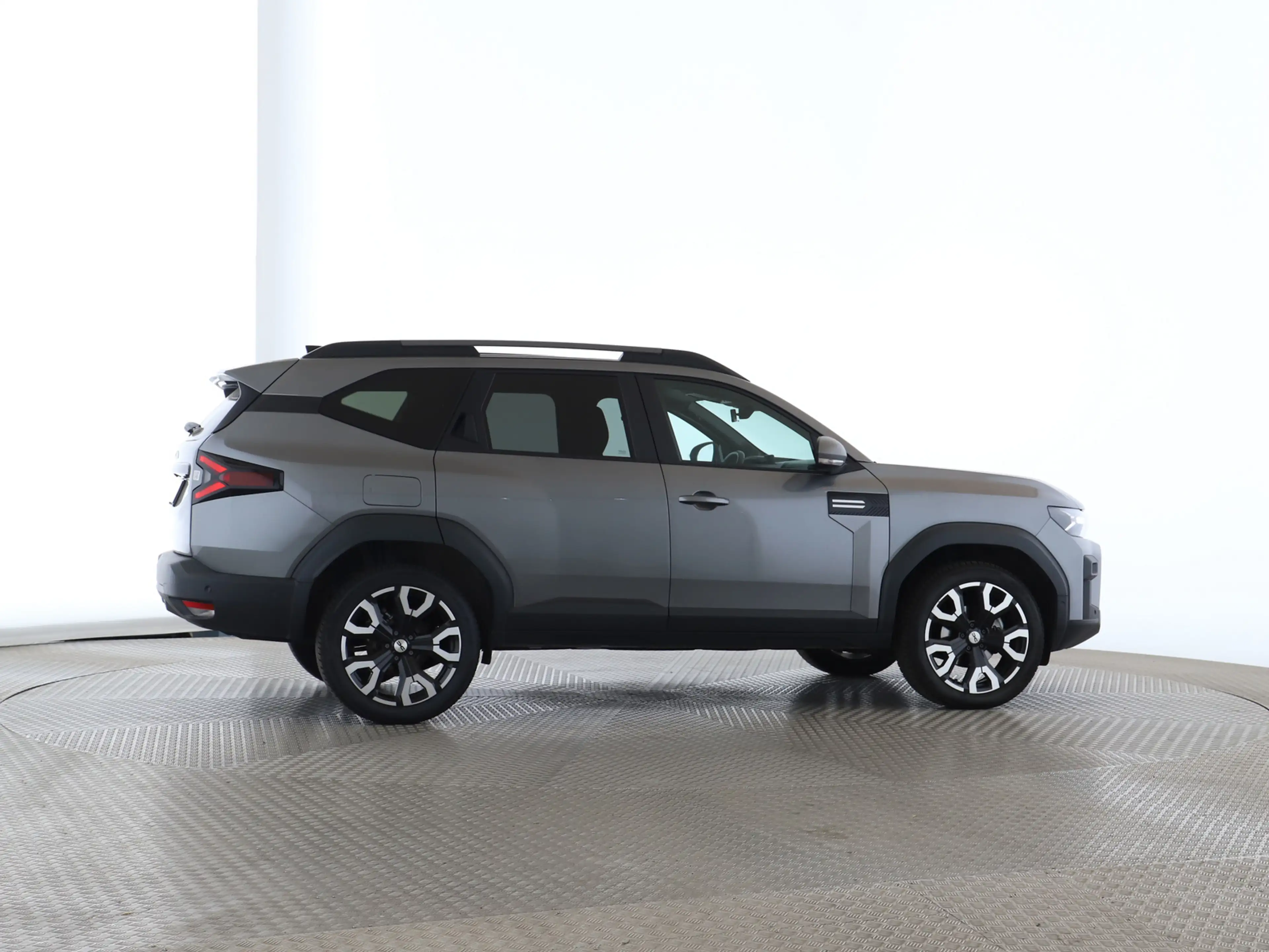 Dacia Bigster 1.8 E-TECH Hybrid 155 Journey — photo 19