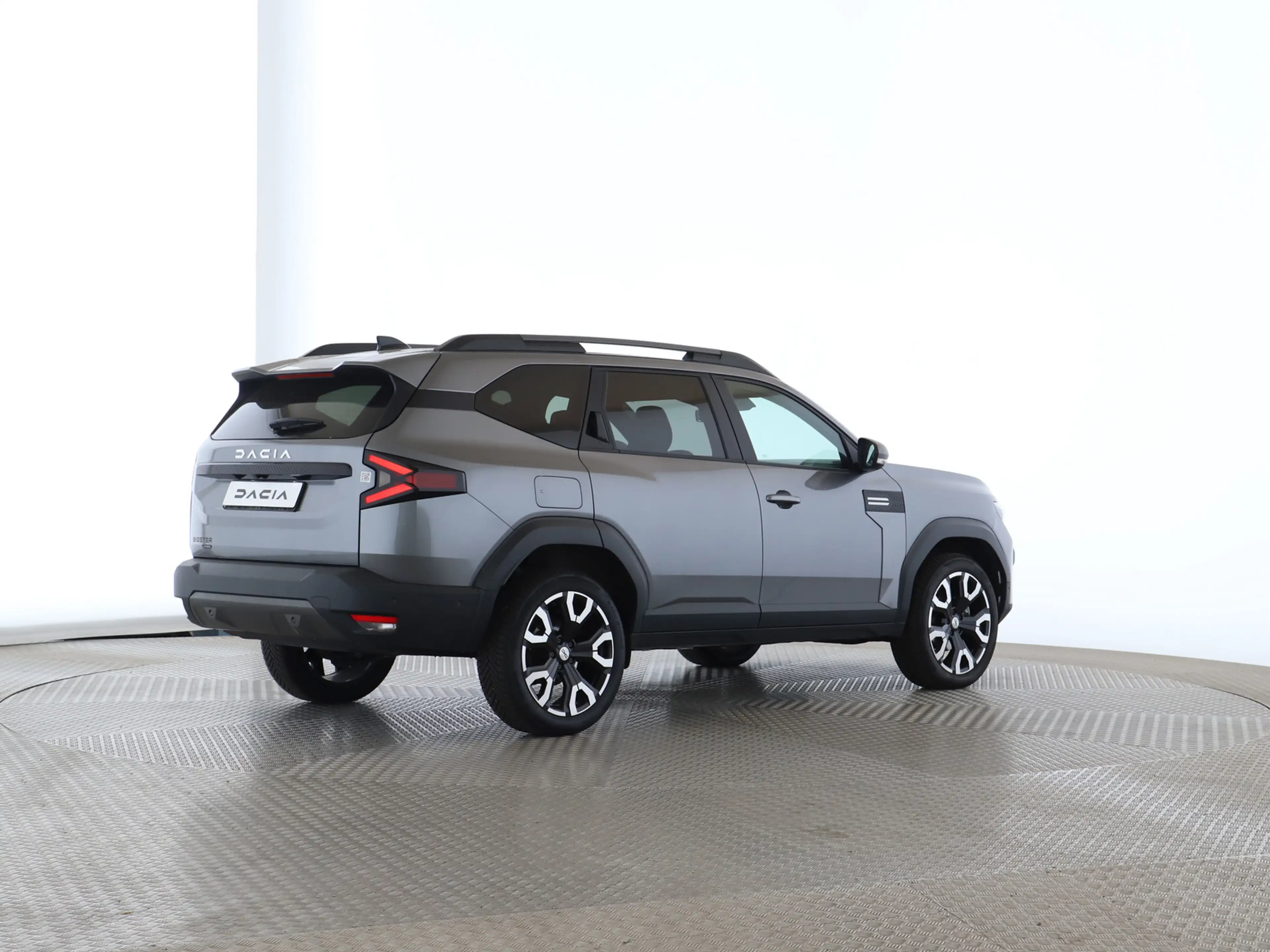 Dacia Bigster 1.8 E-TECH Hybrid 155 Journey — photo 17