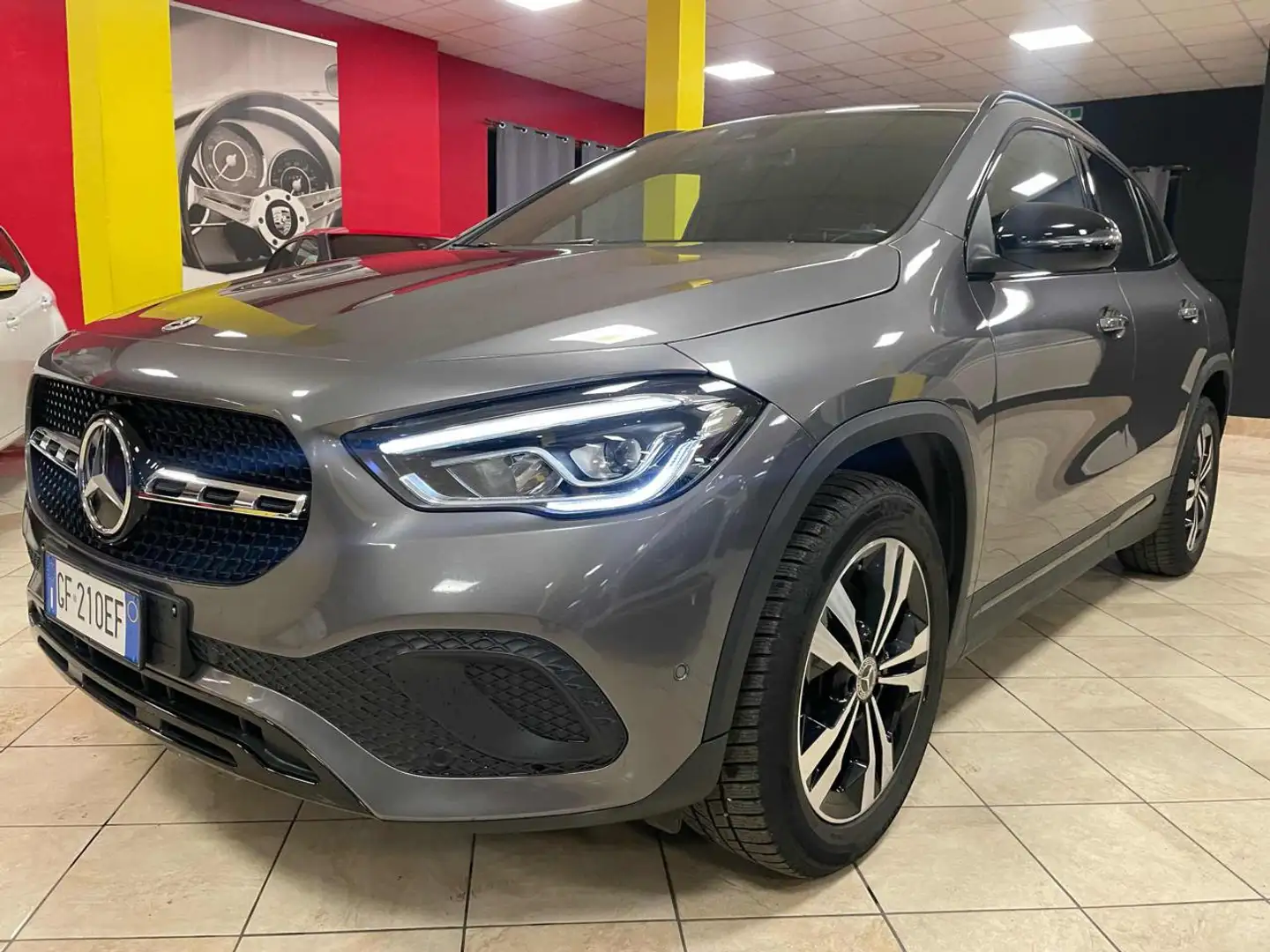 Mercedes-Benz GLA 200 d Automatic 4Matic *LED/PELLE/TELEC/ Zwart - 1
