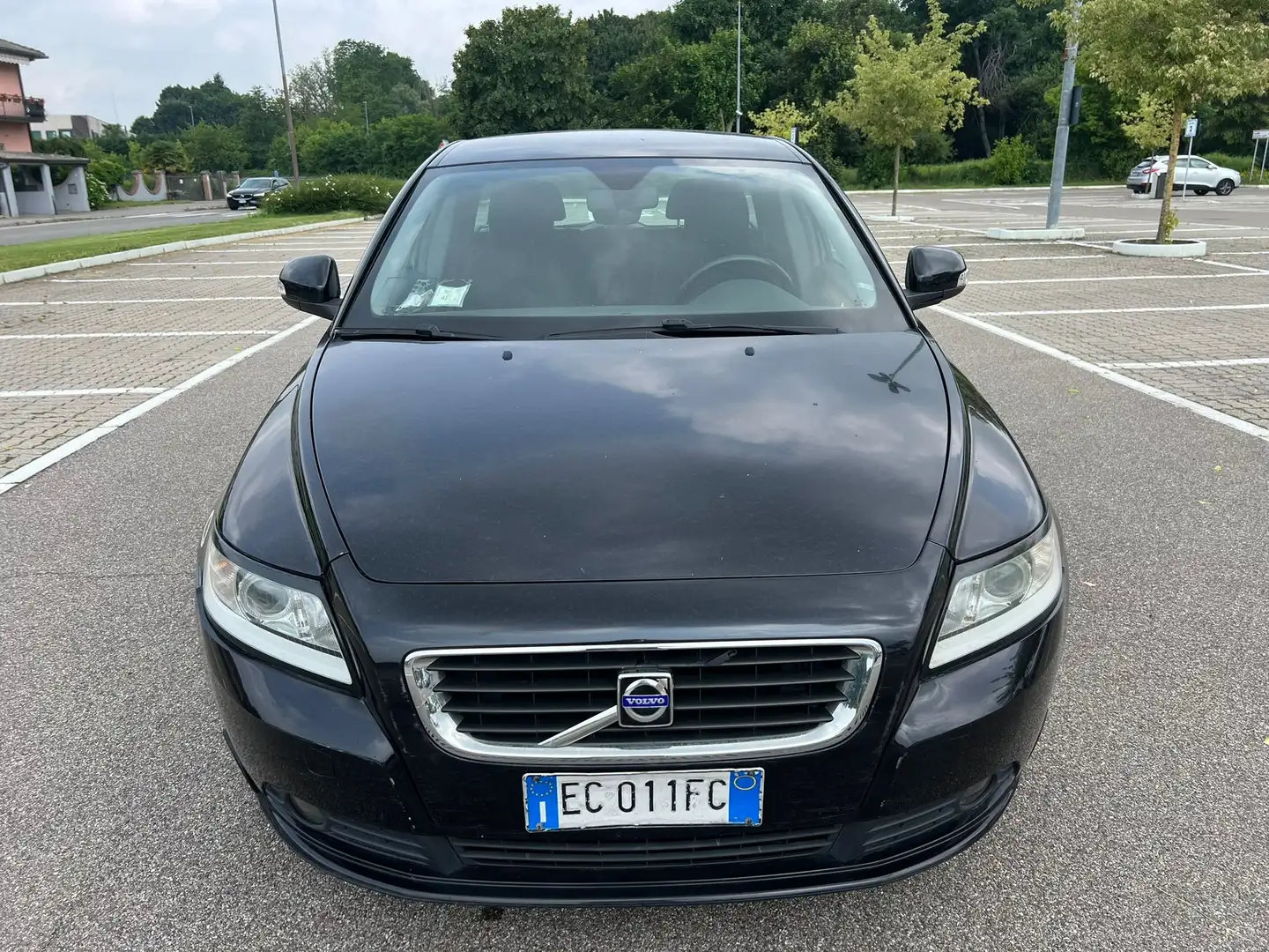Volvo V50 V50 1.6 d2 Polar 115cv Černá - 1