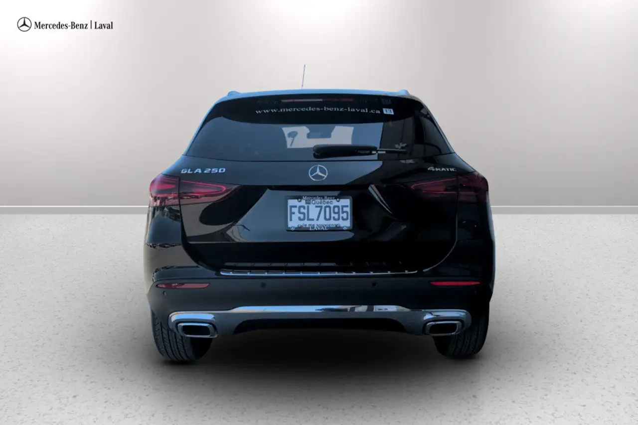 Mercedes-Benz GLA снимка Mercedes-Benz GLA