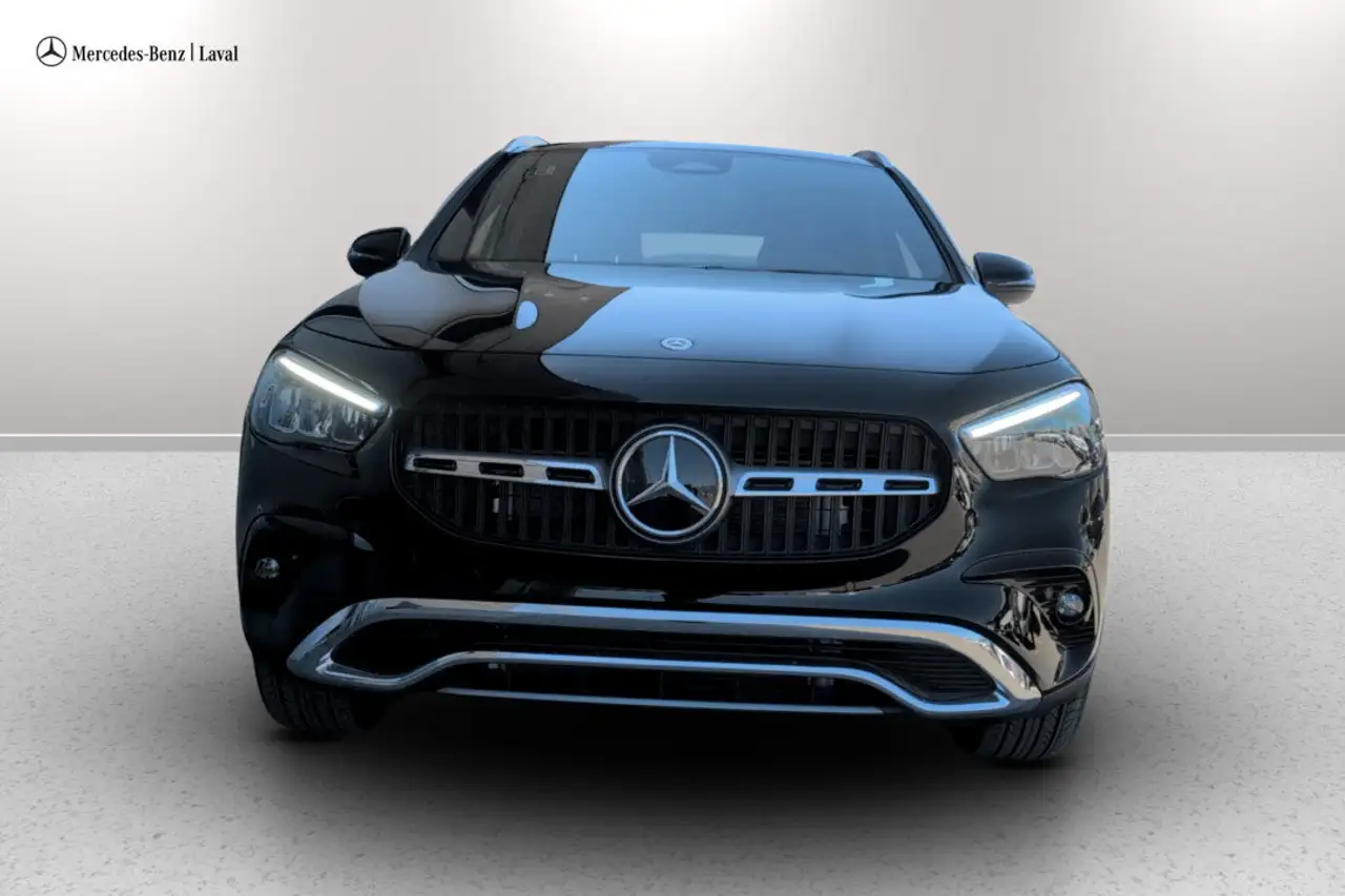 Mercedes-Benz GLA снимка Mercedes-Benz GLA