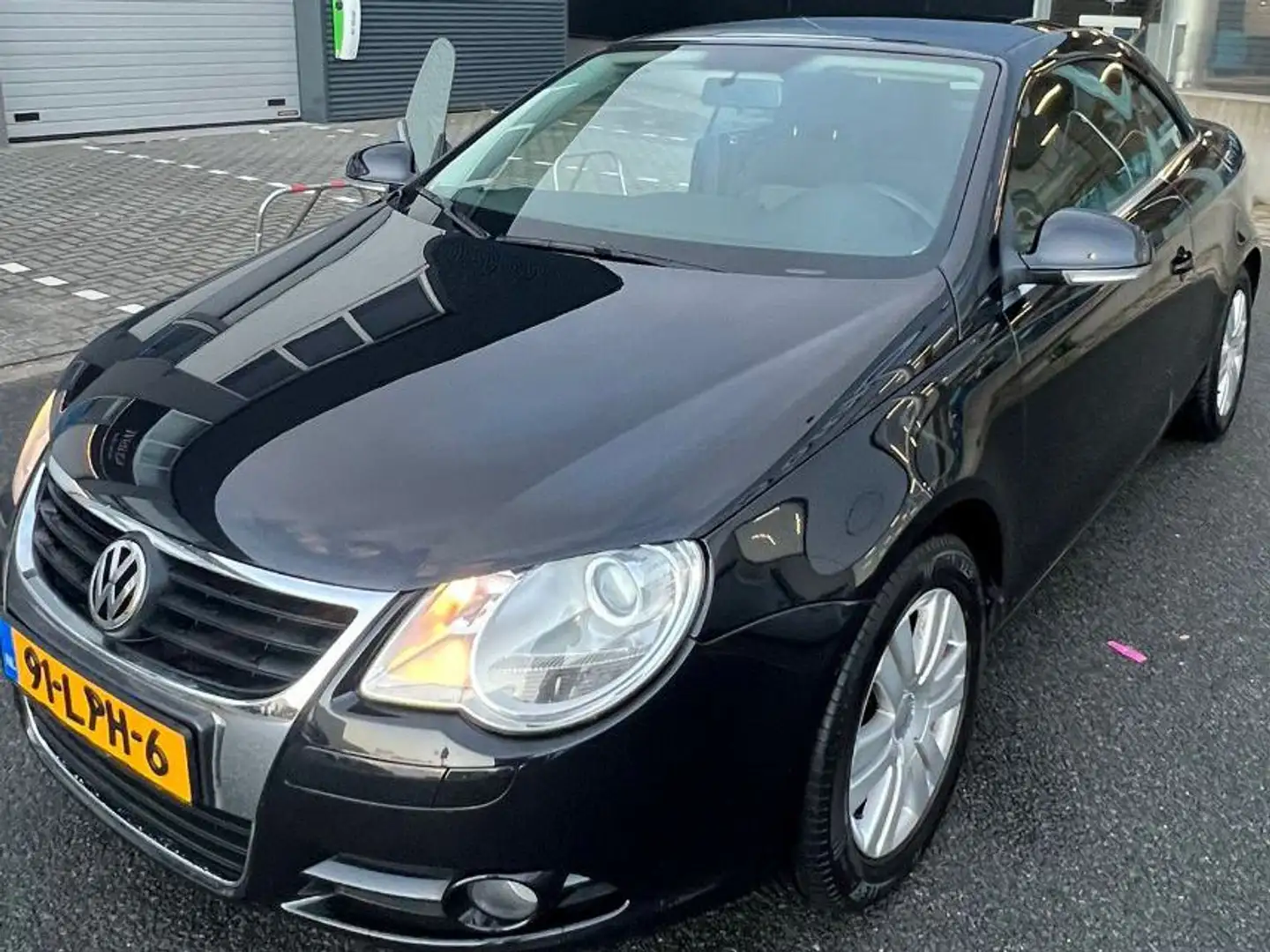 Volkswagen Eos Eos 1.6-16v FSI Zwart - 1