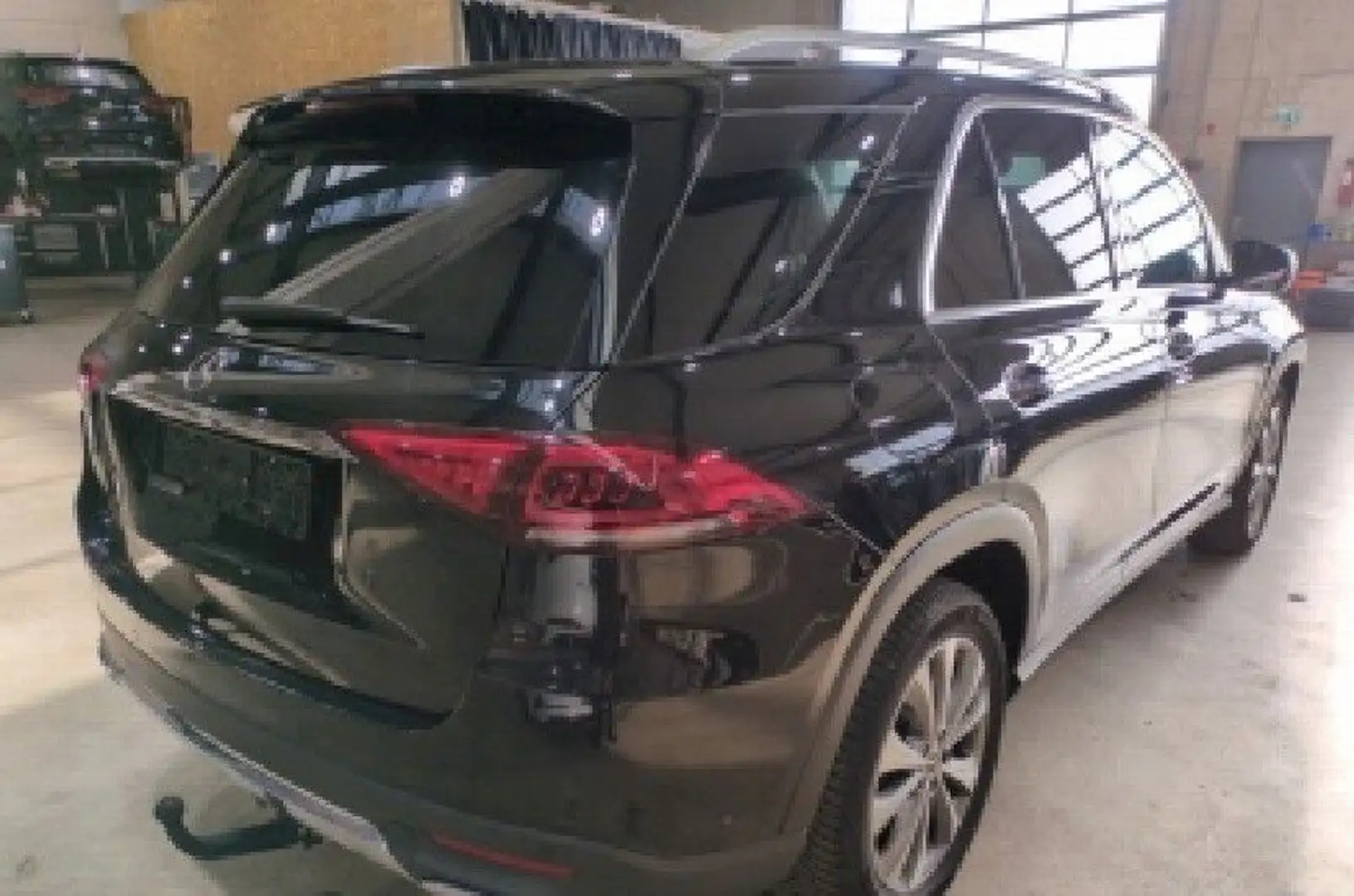 Mercedes-Benz GLE 300 4M Multibeam FahrAss+ Pano 360k 19" Nav+ Noir - 2