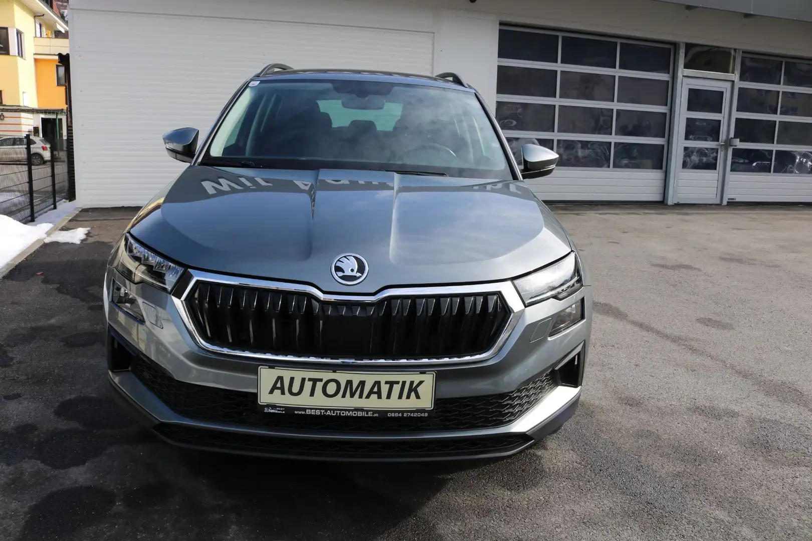 Skoda Karoq 1,5 TSI ACT DSG Ambition Grau - 2