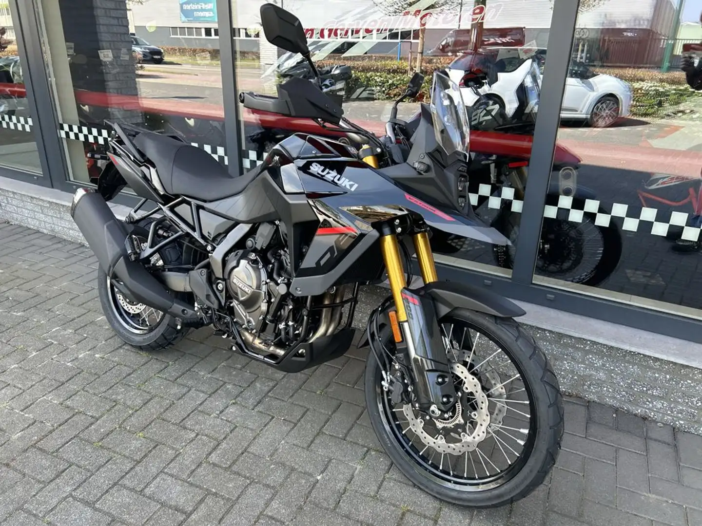 Suzuki V-Strom 800DE - 2