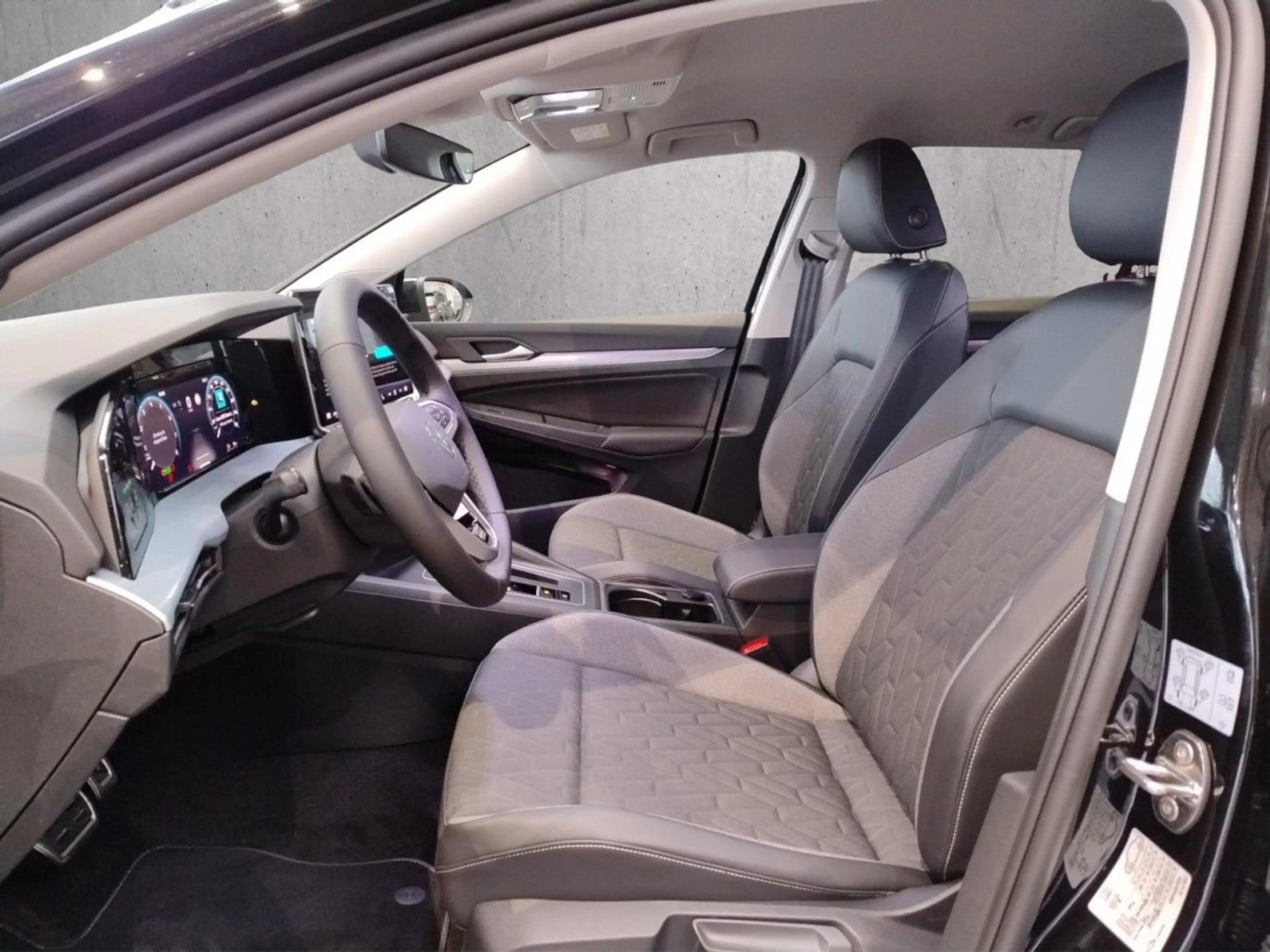 Volkswagen Golf Variant GOAL 1.5 eTSI DSG — photo 10