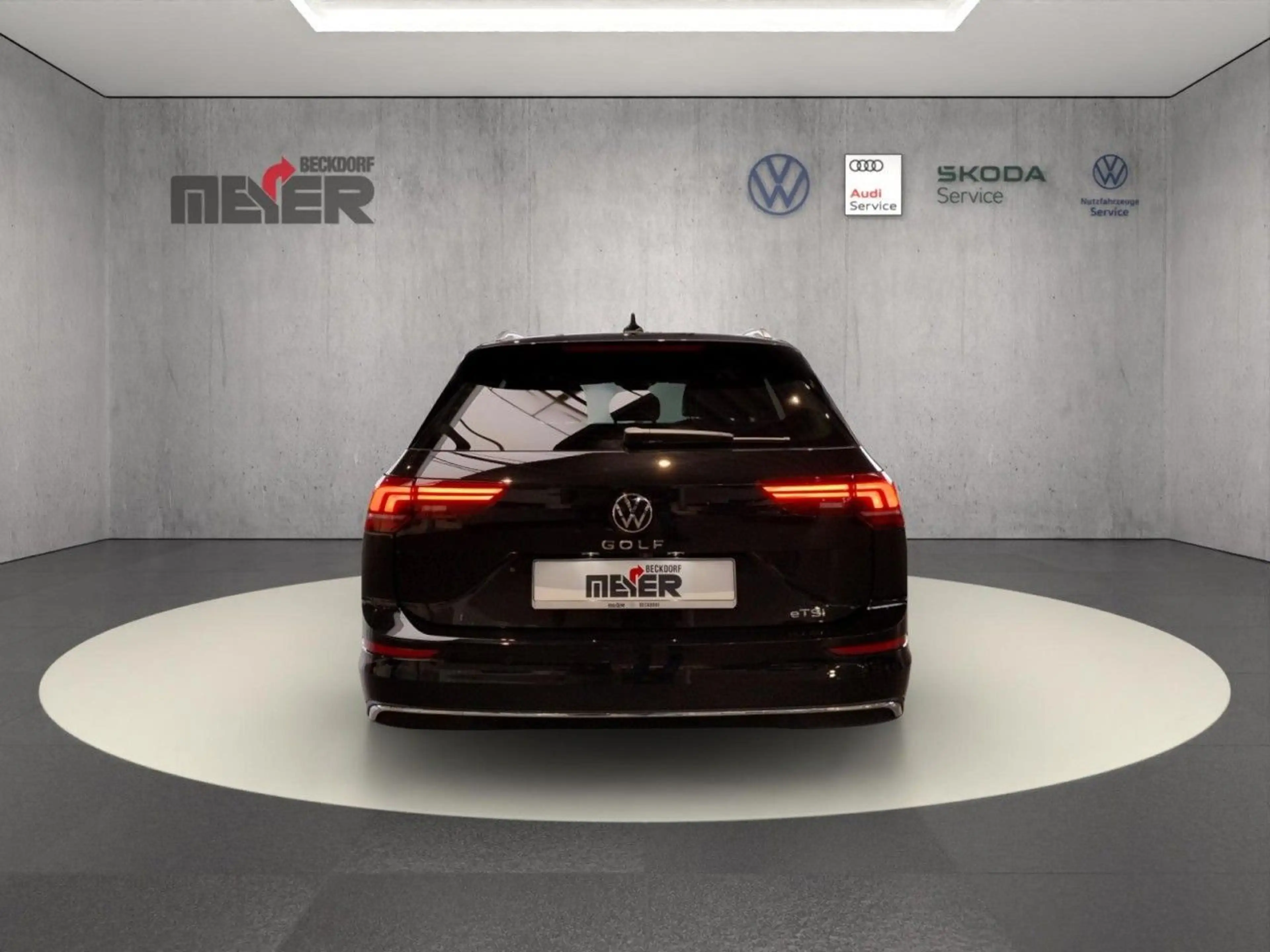 Volkswagen Golf Variant GOAL 1.5 eTSI DSG — photo 6
