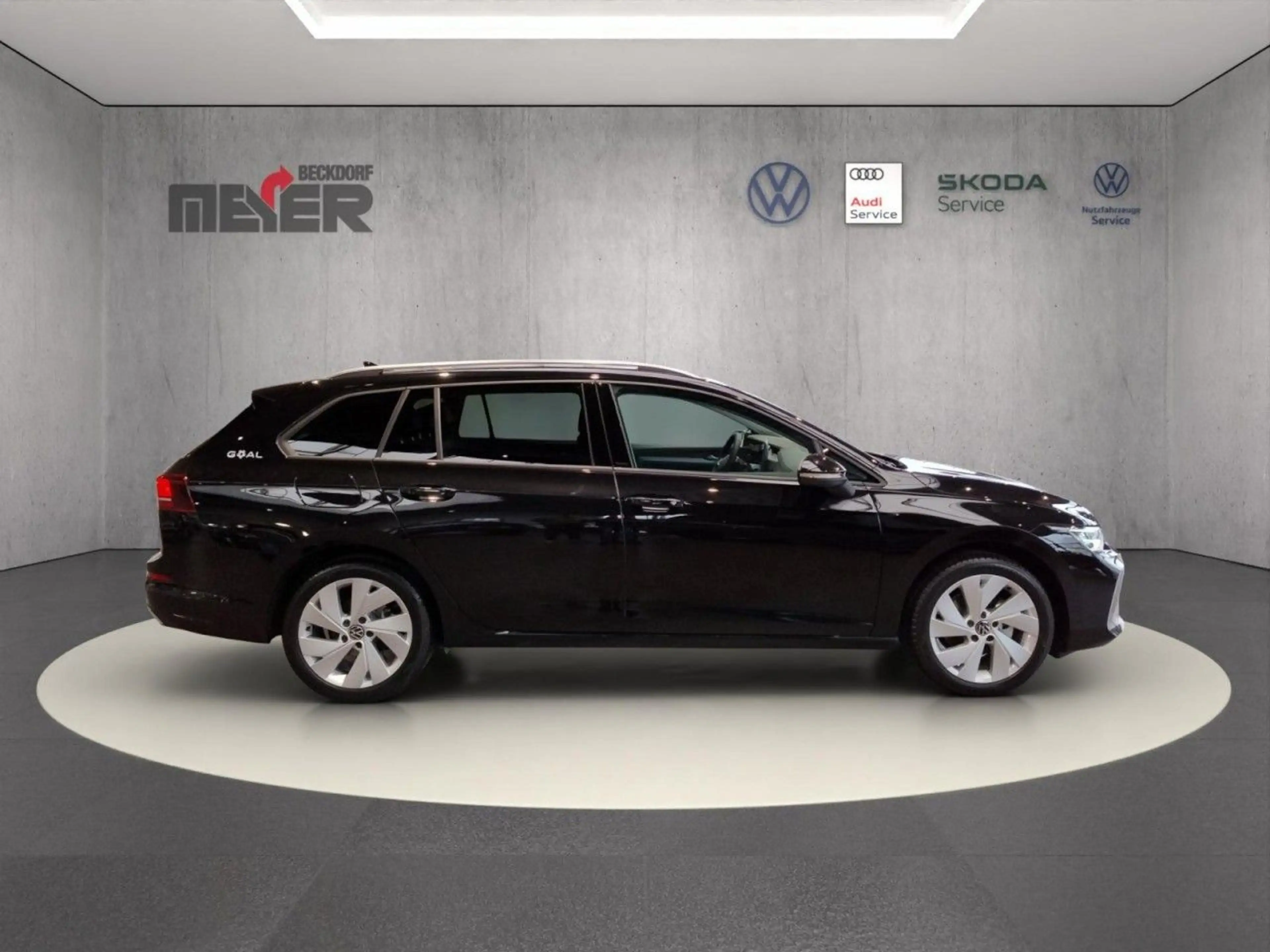 Volkswagen Golf Variant GOAL 1.5 eTSI DSG — photo 8