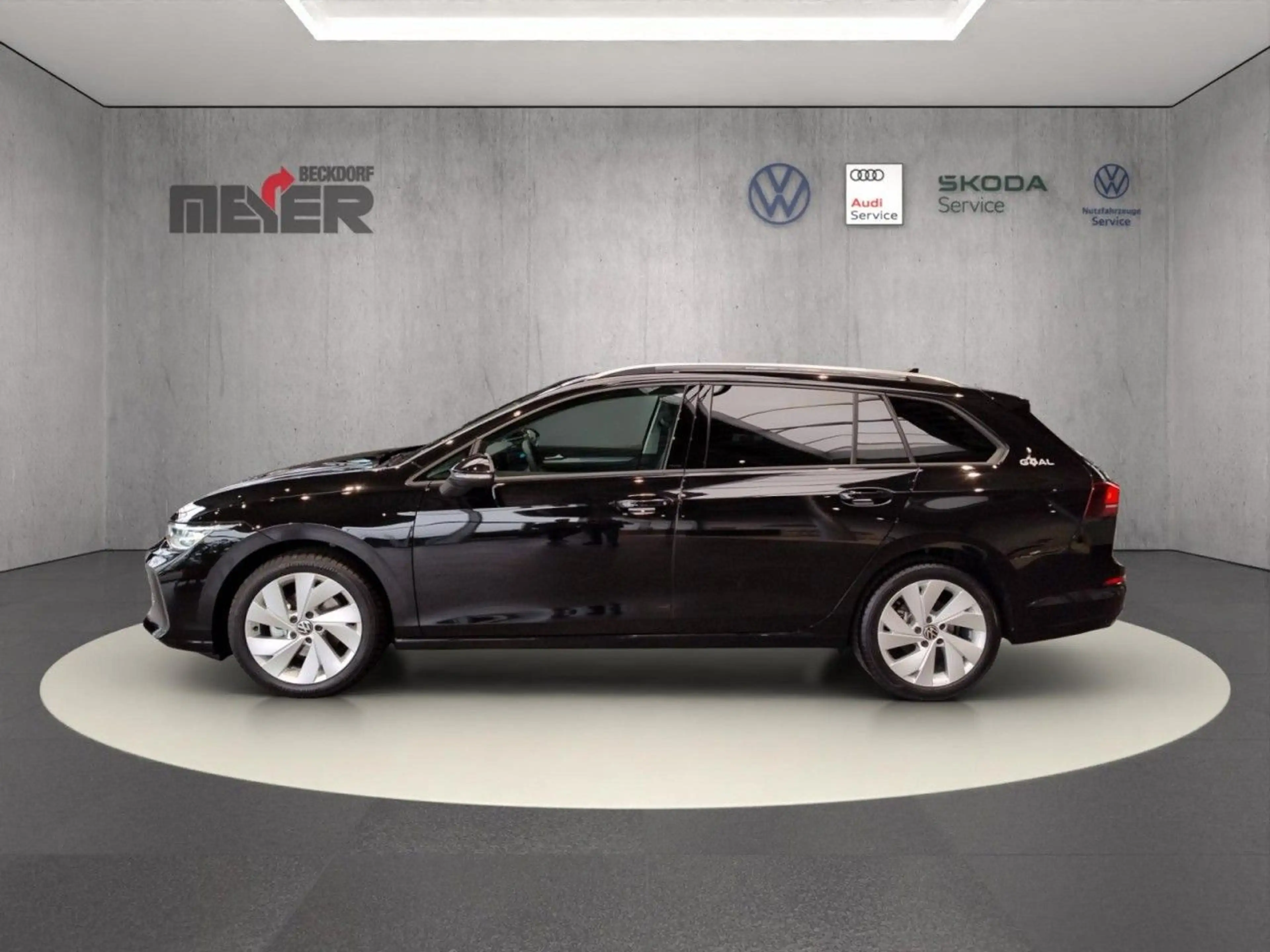 Volkswagen Golf Variant GOAL 1.5 eTSI DSG — photo 4