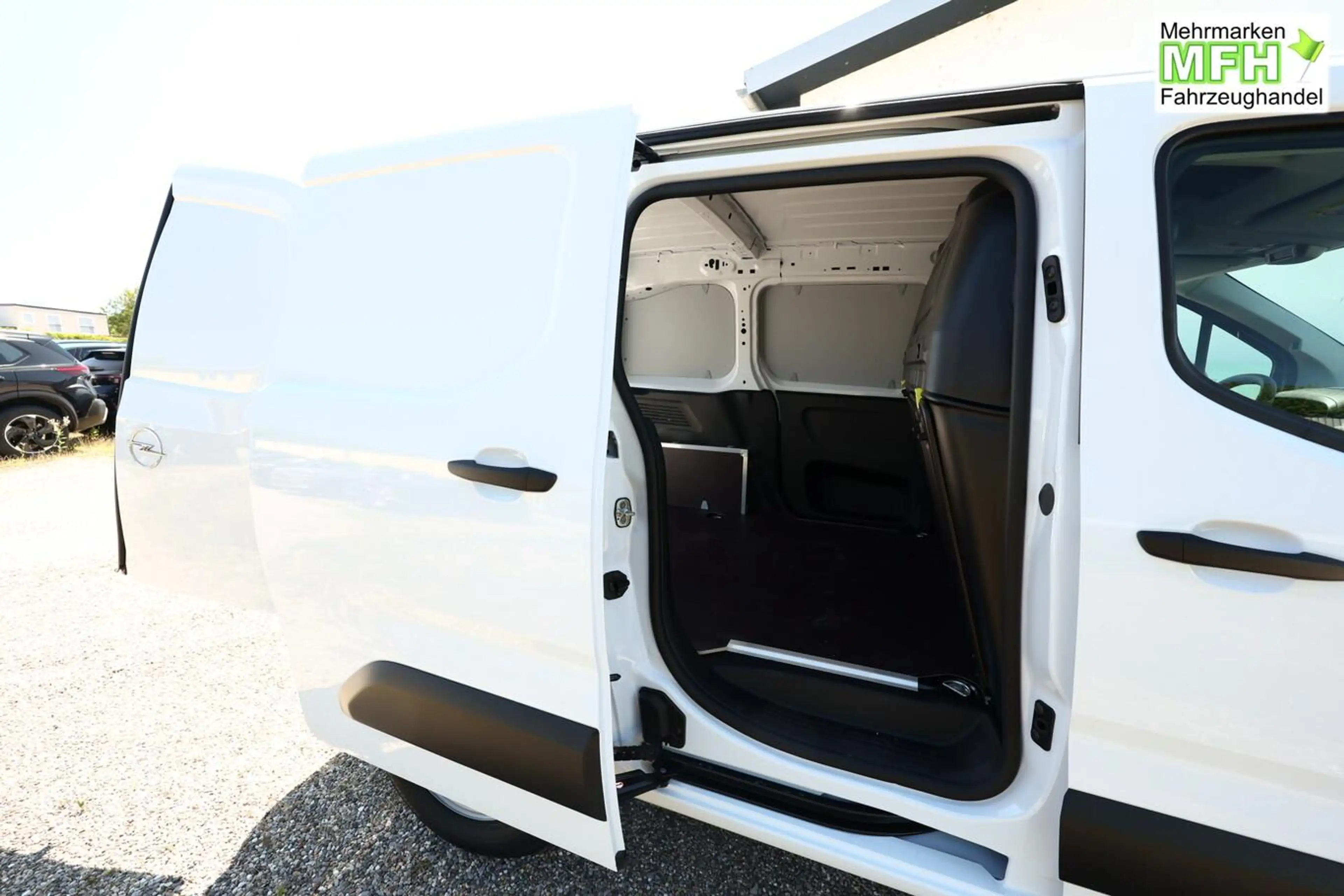 Opel Combo ComfortConnectP WinterP WorksiteP 75 kW (102 PS... — photo 9