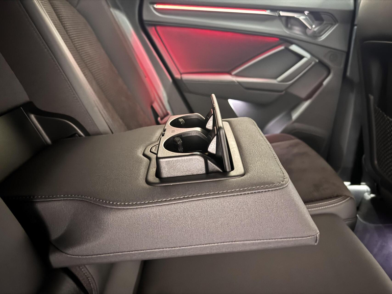Audi Q3 45 TFSIe S-Line Black Edition Pano Sonos Virtual C — photo 29