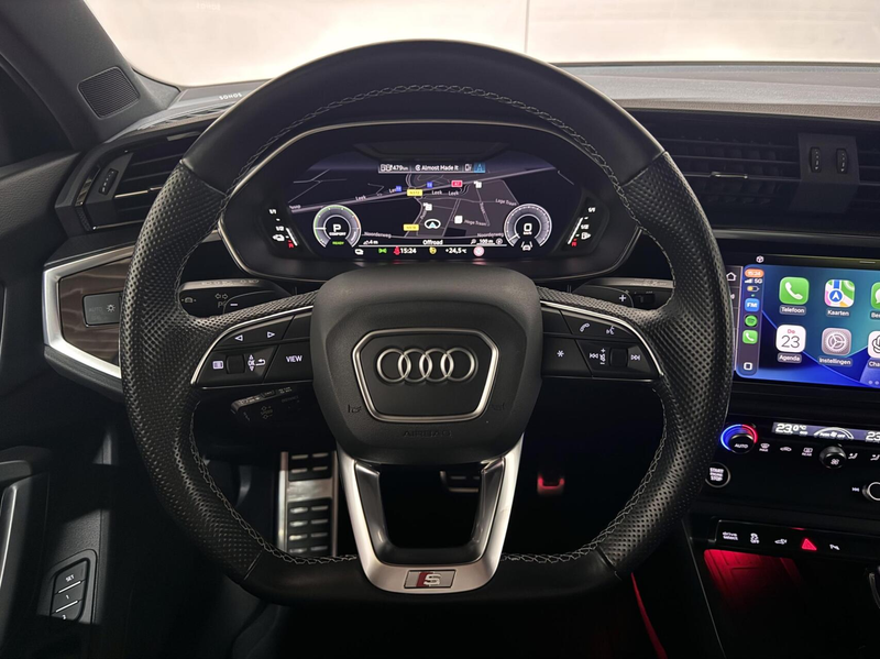 Audi Q3 45 TFSIe S-Line Black Edition Pano Sonos Virtual C — photo 33