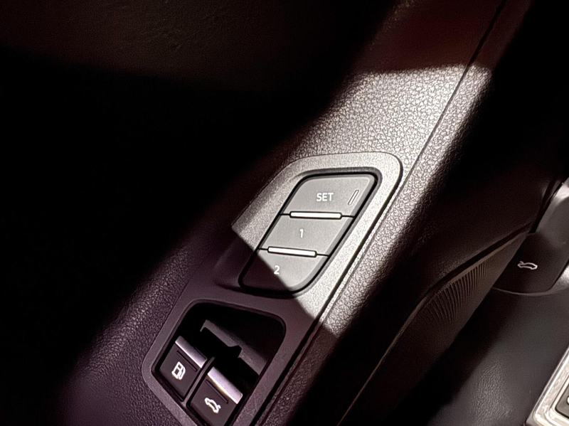Audi Q3 45 TFSIe S-Line Black Edition Pano Sonos Virtual C — photo 32