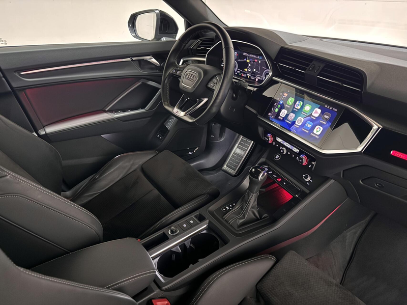 Audi Q3 45 TFSIe S-Line Black Edition Pano Sonos Virtual C — photo 24