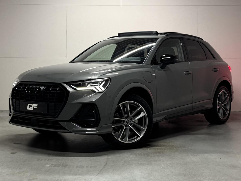 Audi Q3 45 TFSIe S-Line Black Edition Pano Sonos Virtual C — photo 10