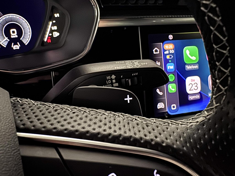 Audi Q3 45 TFSIe S-Line Black Edition Pano Sonos Virtual C — photo 37