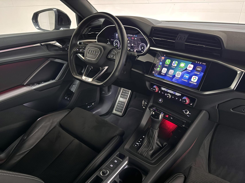 Audi Q3 45 TFSIe S-Line Black Edition Pano Sonos Virtual C — photo 25