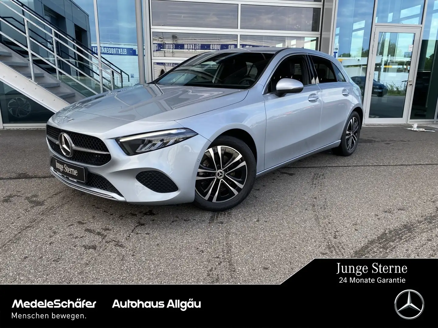 Mercedes-Benz A 180 A 180 d Progressive Kamera LED WD-Glas-dunkel Park Silber - 1