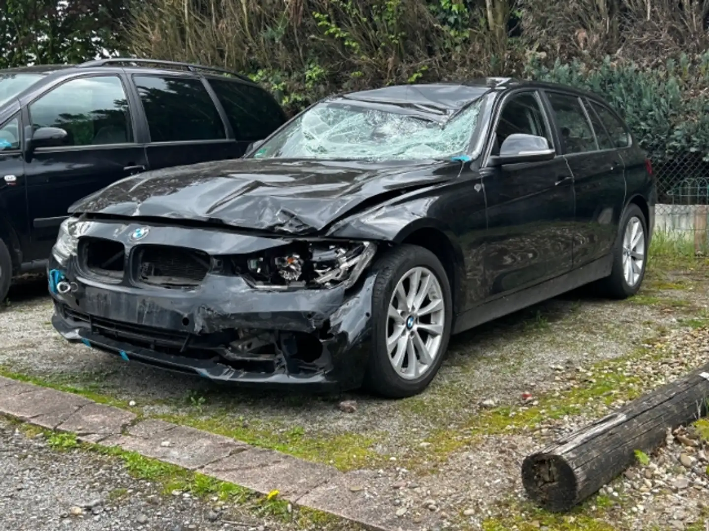 BMW 330 d xDrive Advantage Touring/**NUR AN GEWERBE!** Zwart - 1