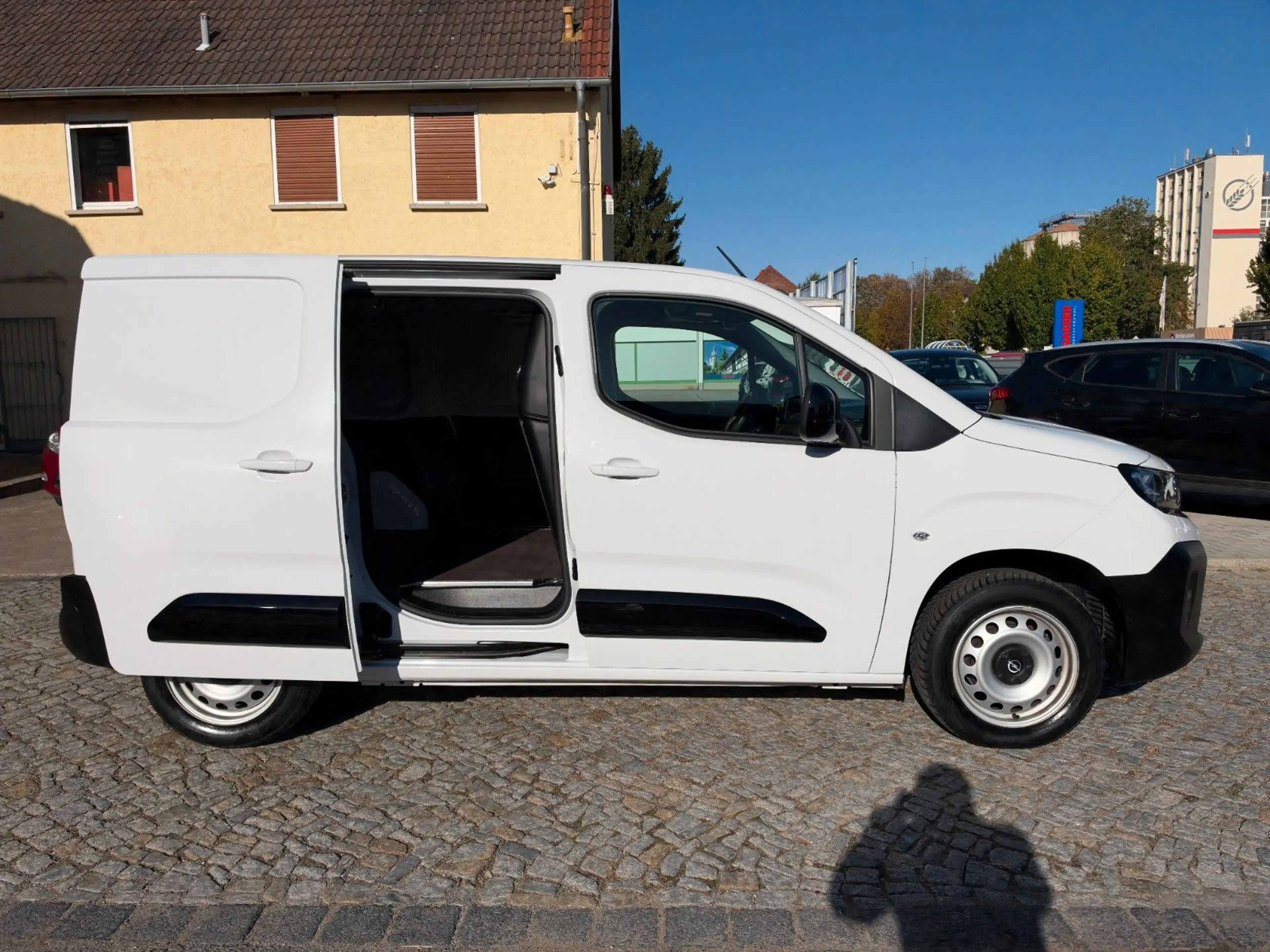 Opel Combo E 1.5 CDTI Cargo Klima Navi PDC 1.Hand — photo 7