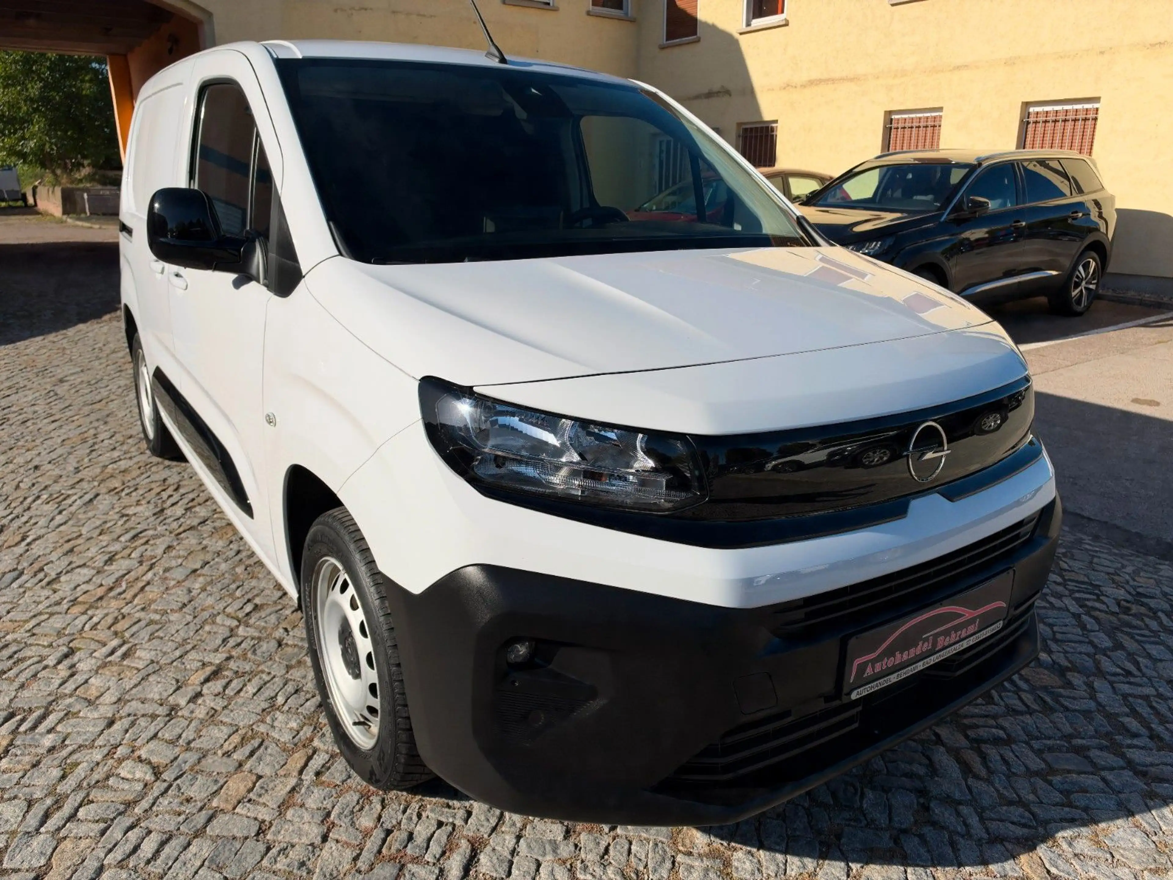 Opel Combo E 1.5 CDTI Cargo Klima Navi PDC 1.Hand — photo 4