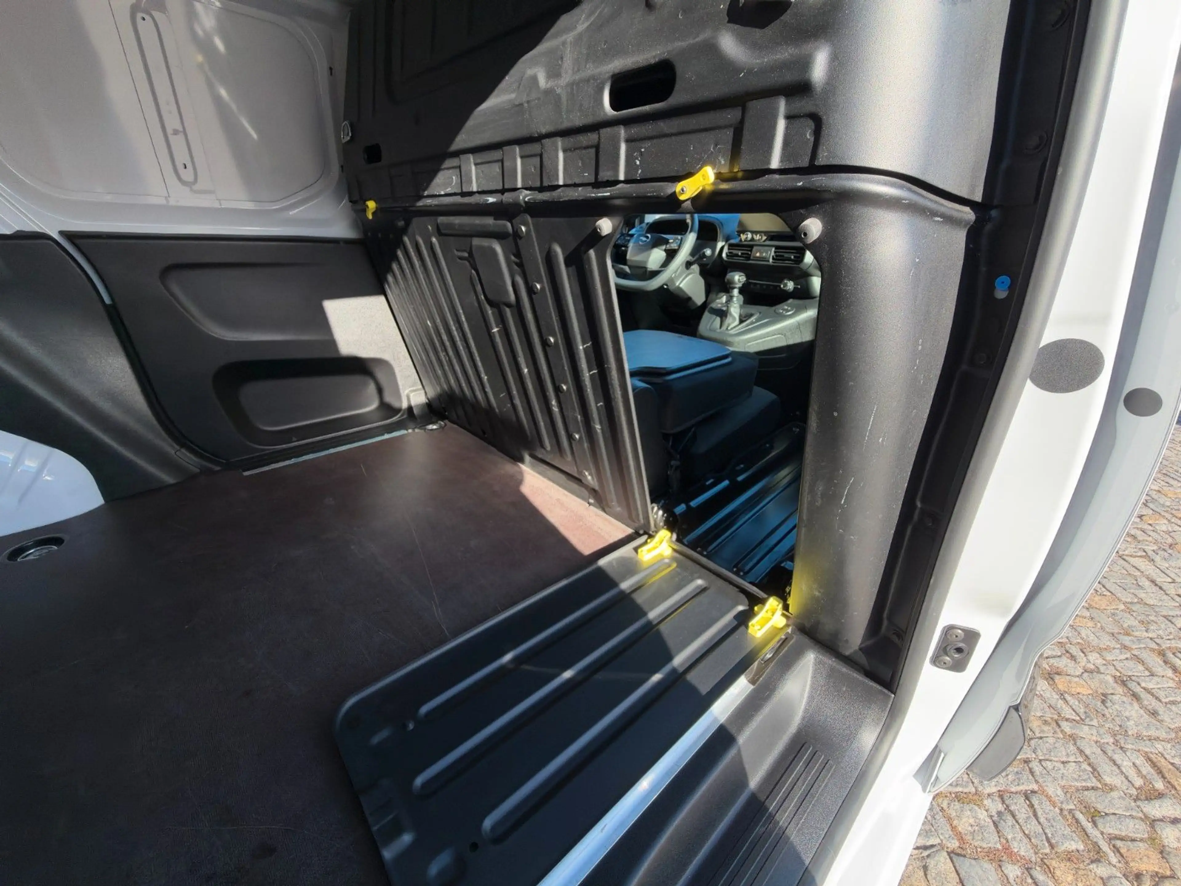 Opel Combo E 1.5 CDTI Cargo Klima Navi PDC 1.Hand — photo 12