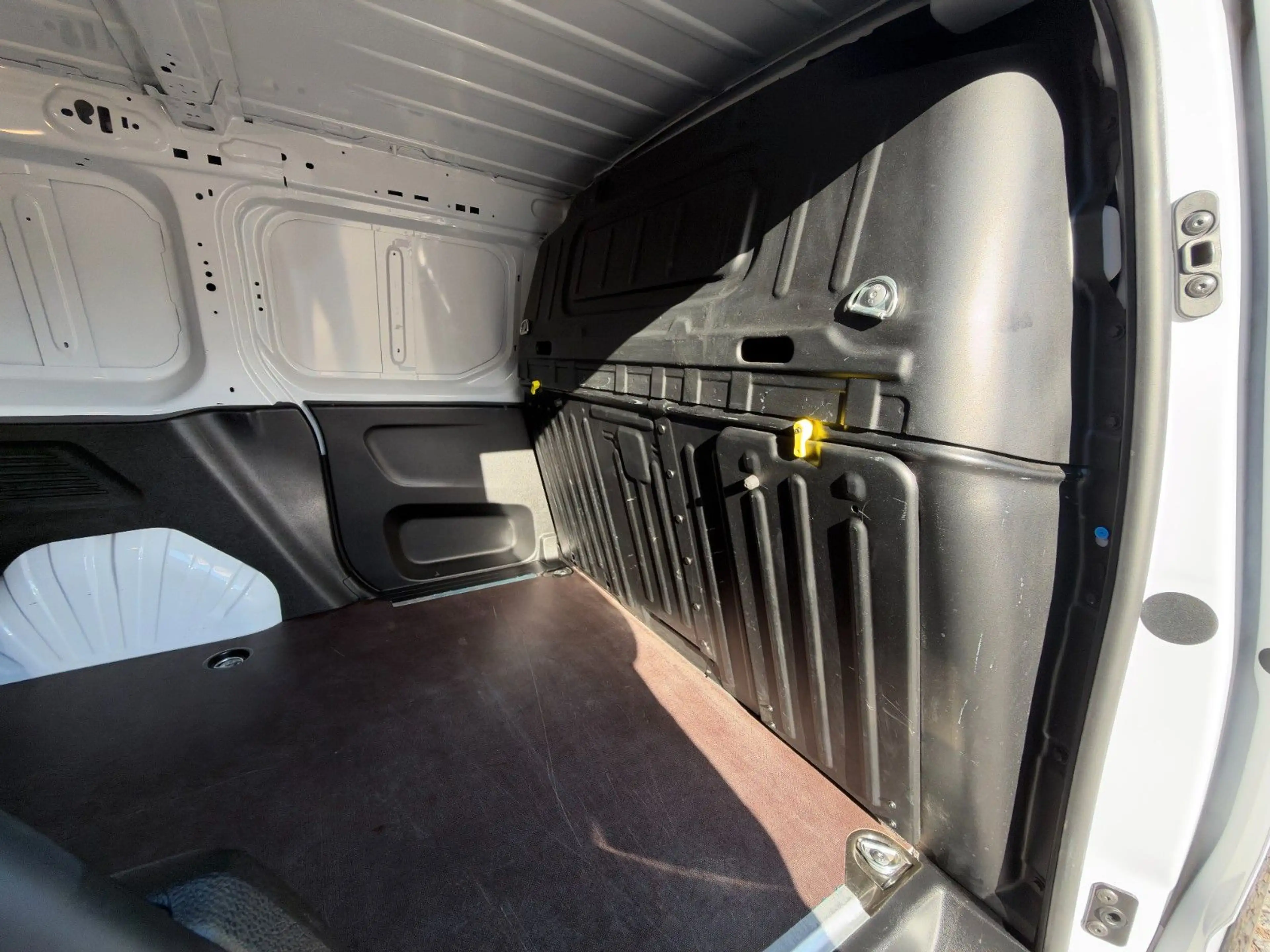 Opel Combo E 1.5 CDTI Cargo Klima Navi PDC 1.Hand — photo 11