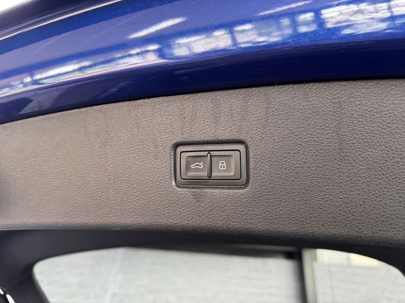 Audi Q5 Sportback 50 TFSI e S edition PHEV HUD ACC 360came — photo 10